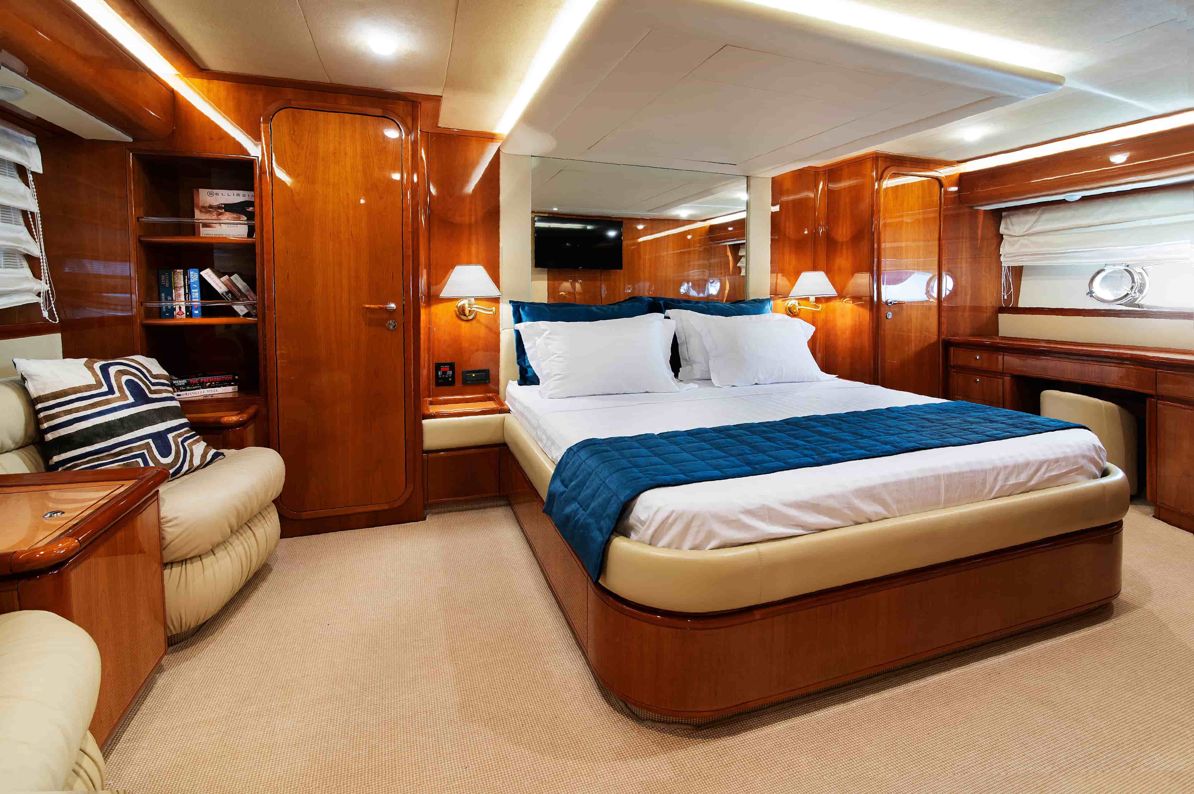 2003 Ferretti Yachts 760 - View 19