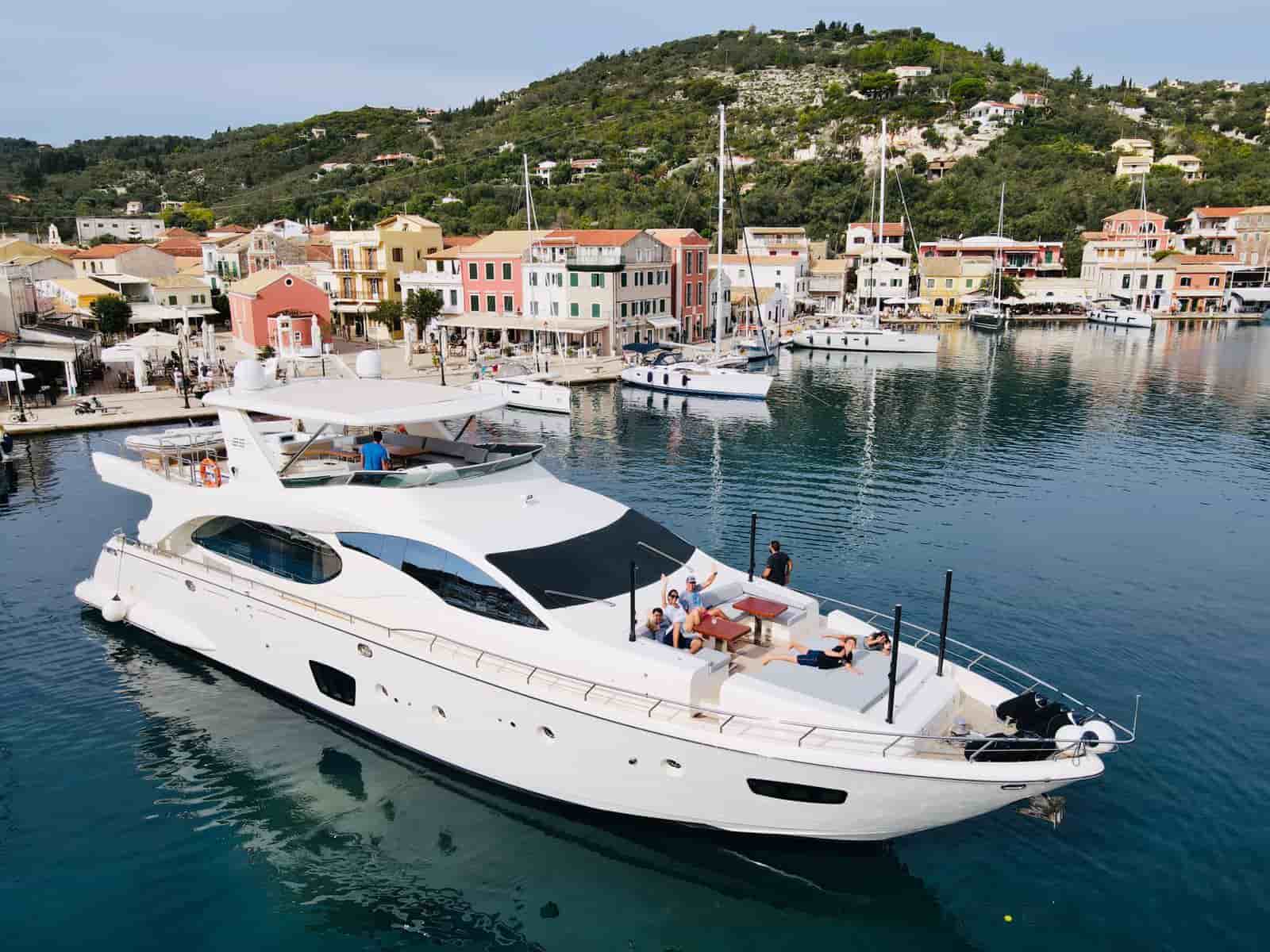 2006 Azimut 85F - View 2
