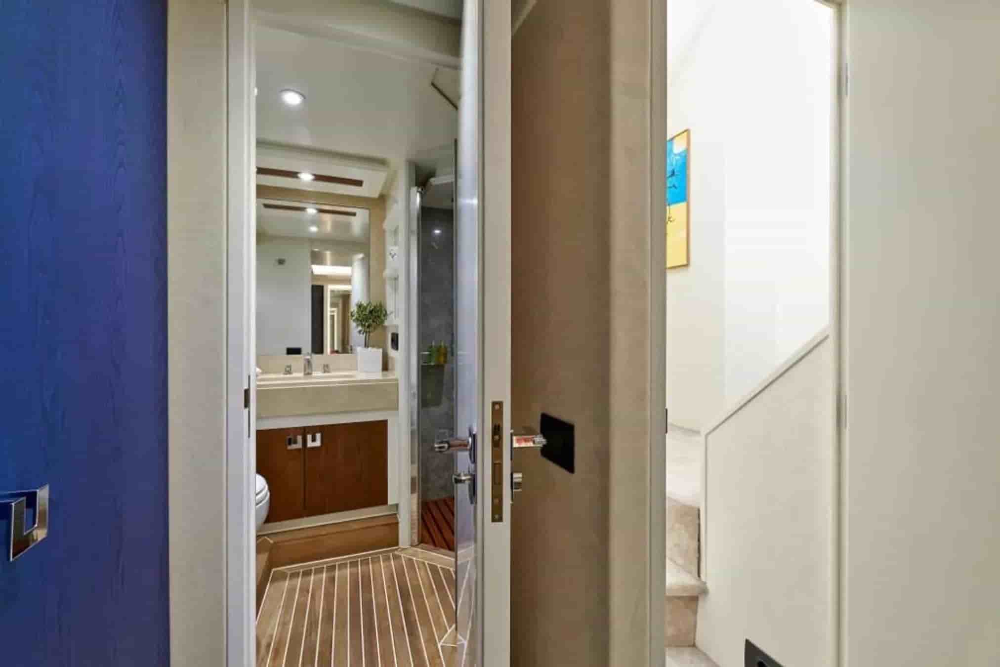 2006 Azimut 85F - View 34