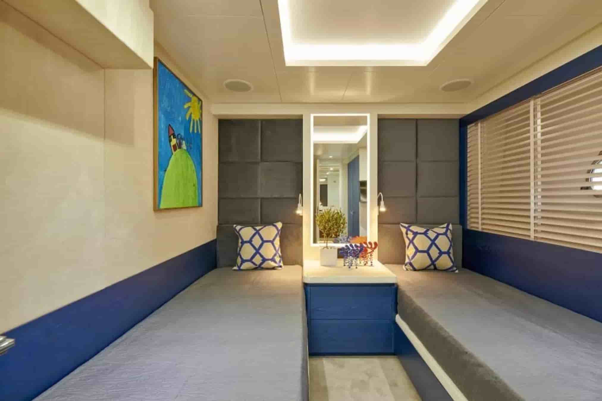 2006 Azimut 85F - View 37