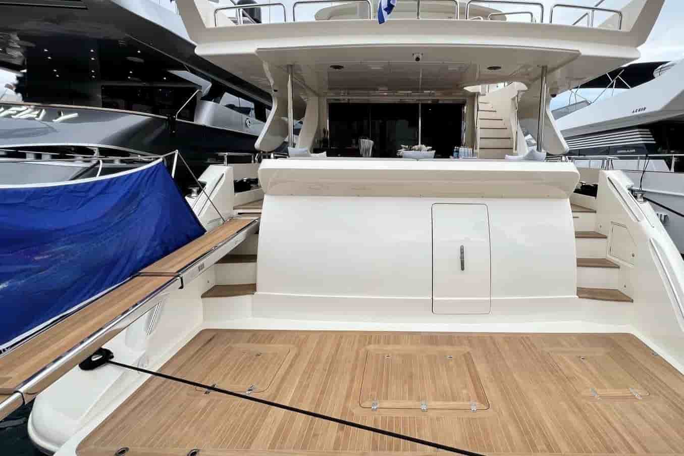 2006 Azimut 85F - View 7