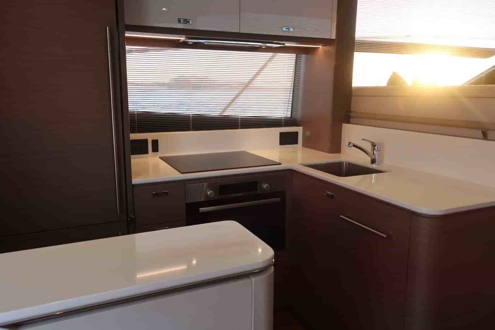 2020 Princess F55 - View 19