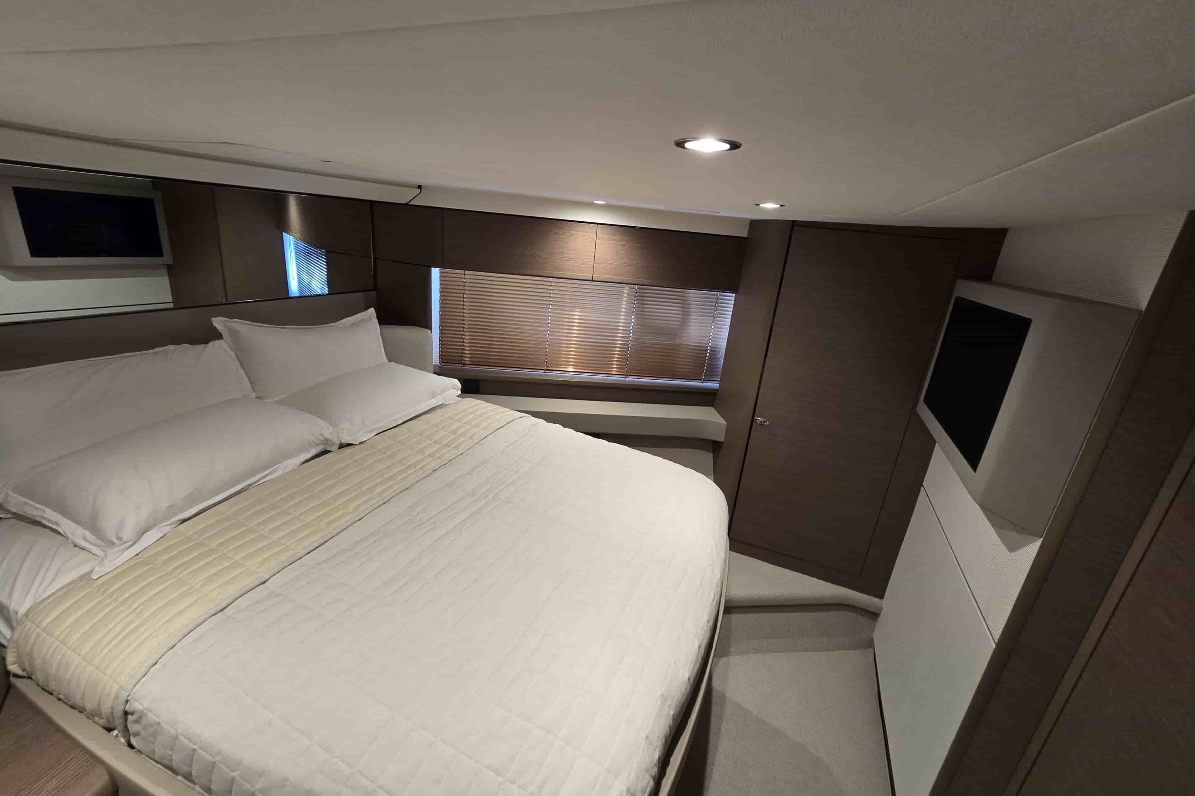 2020 Princess F55 - View 37