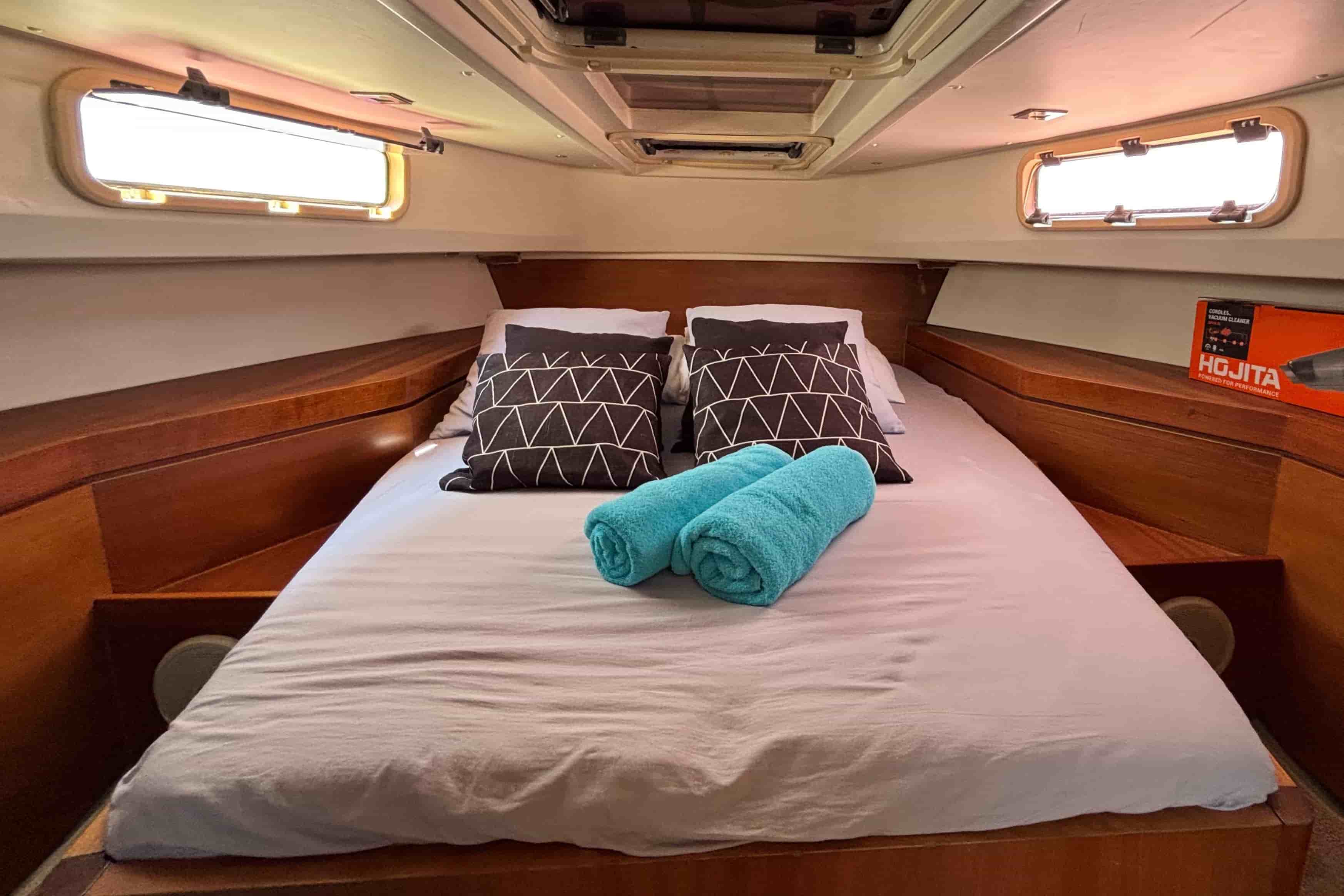 2007 Fjord 40 Open - View 12