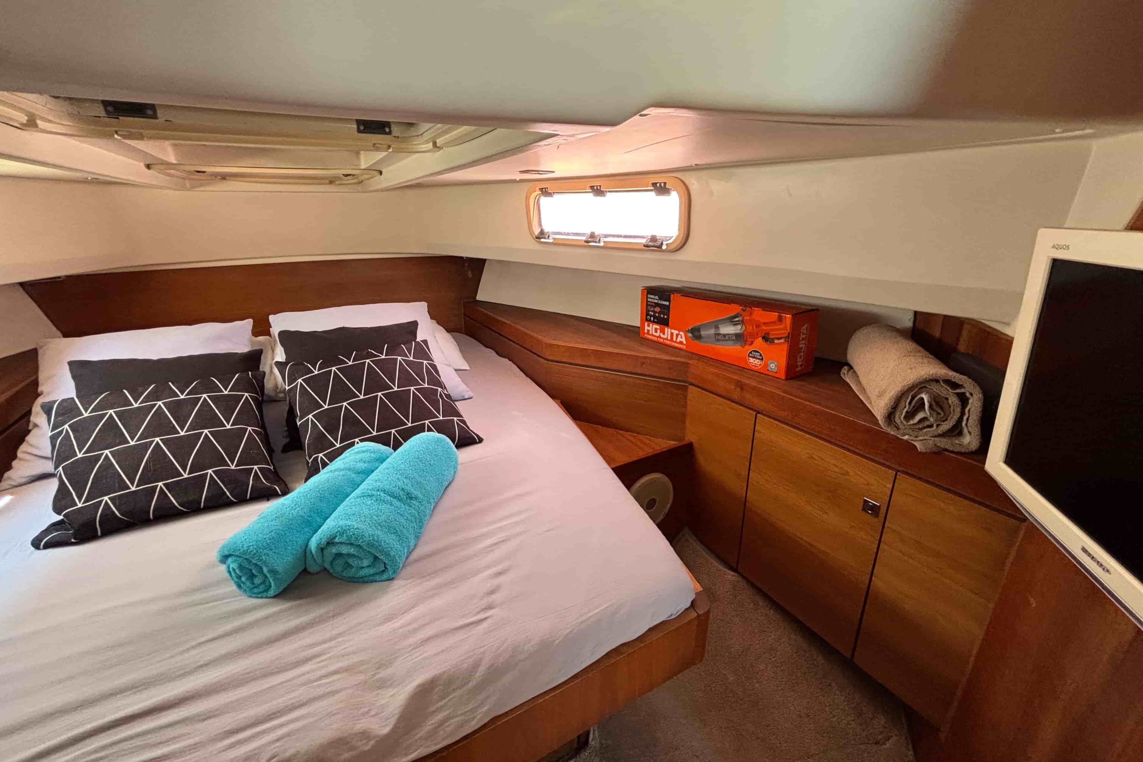 2007 Fjord 40 Open - View 13