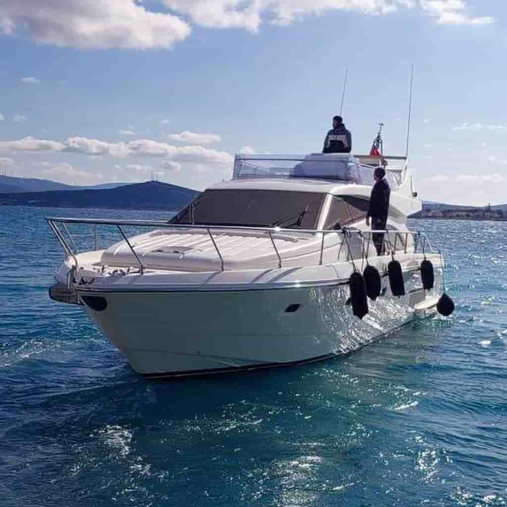 2005 Ferretti Yachts 530 - View 1