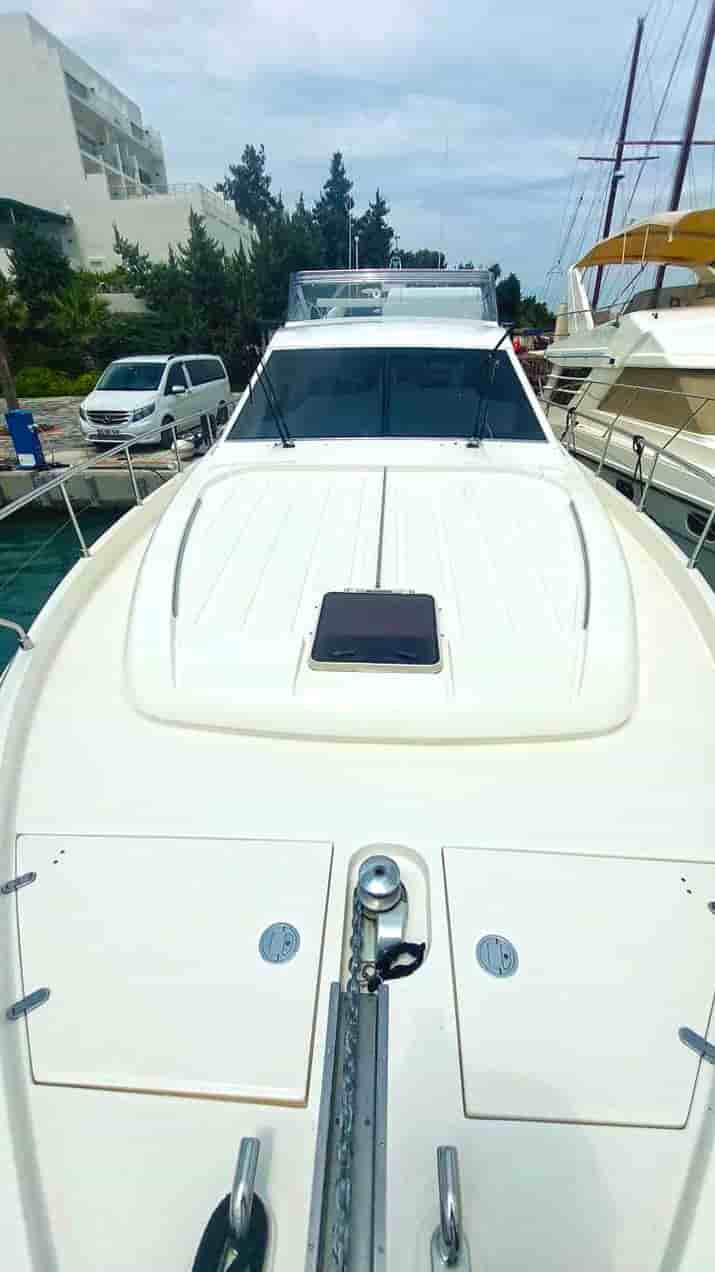 2005 Ferretti Yachts 530 - View 12