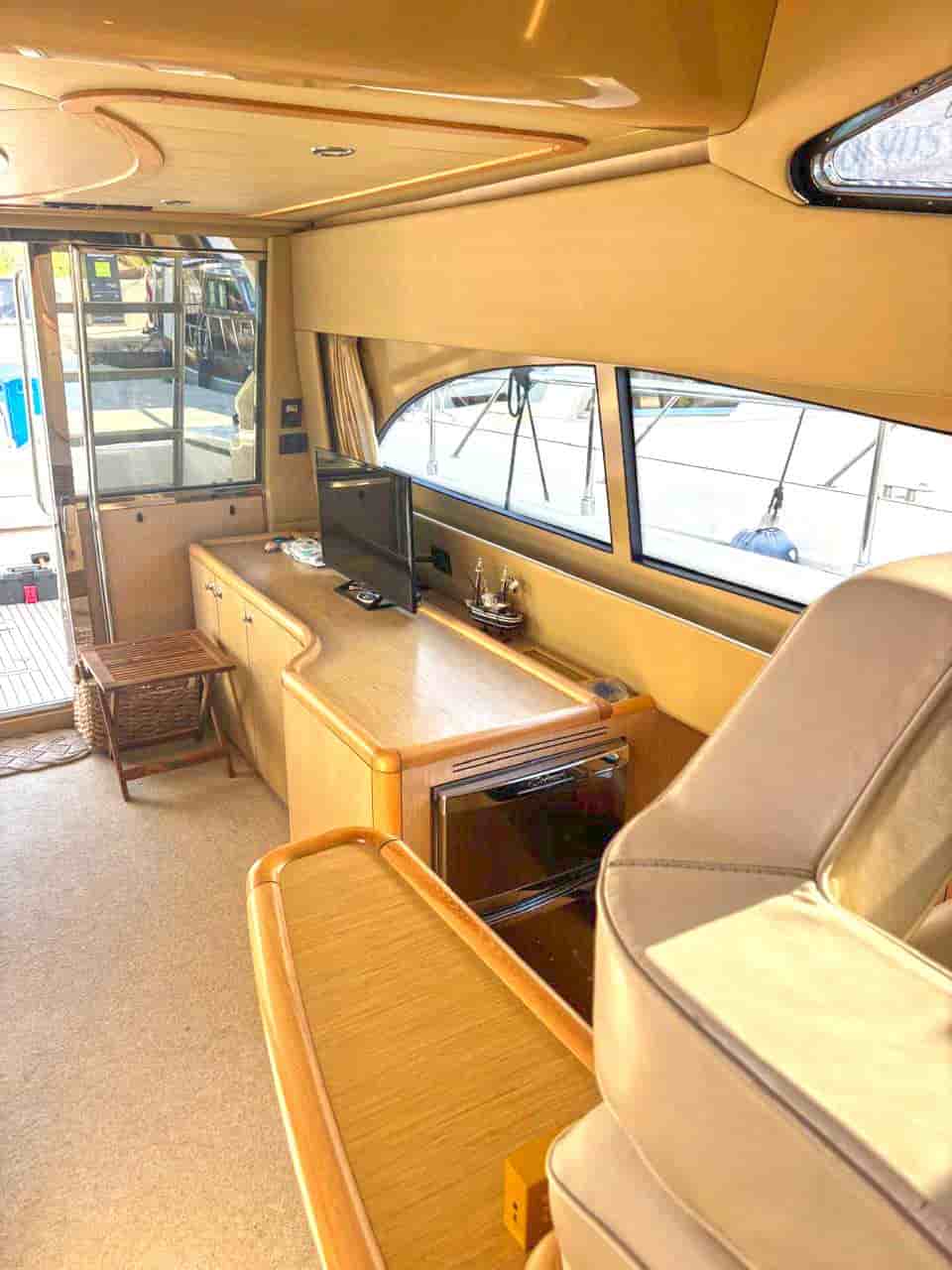 2005 Ferretti Yachts 530 - View 18