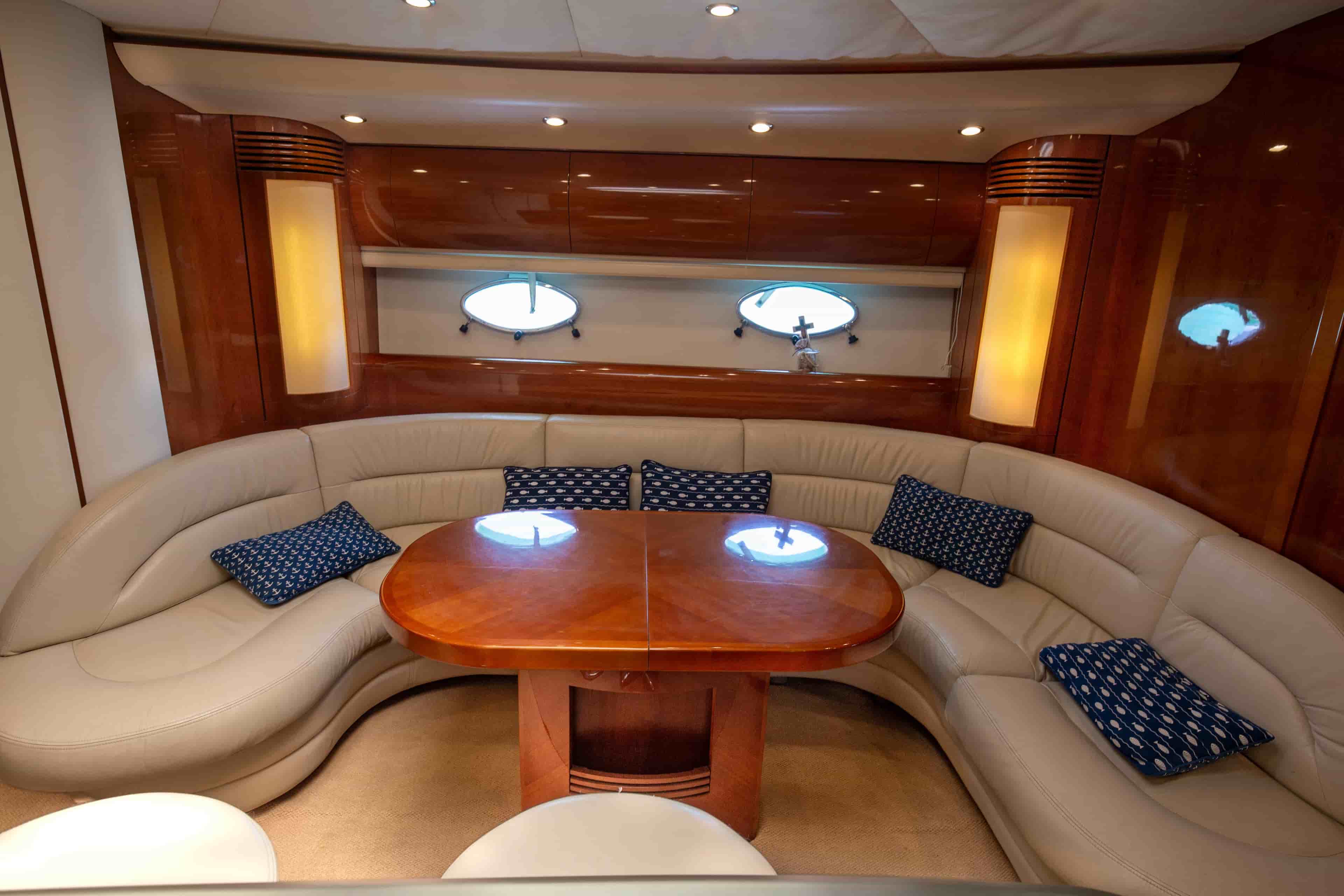 2003 Princess V65 - View 18