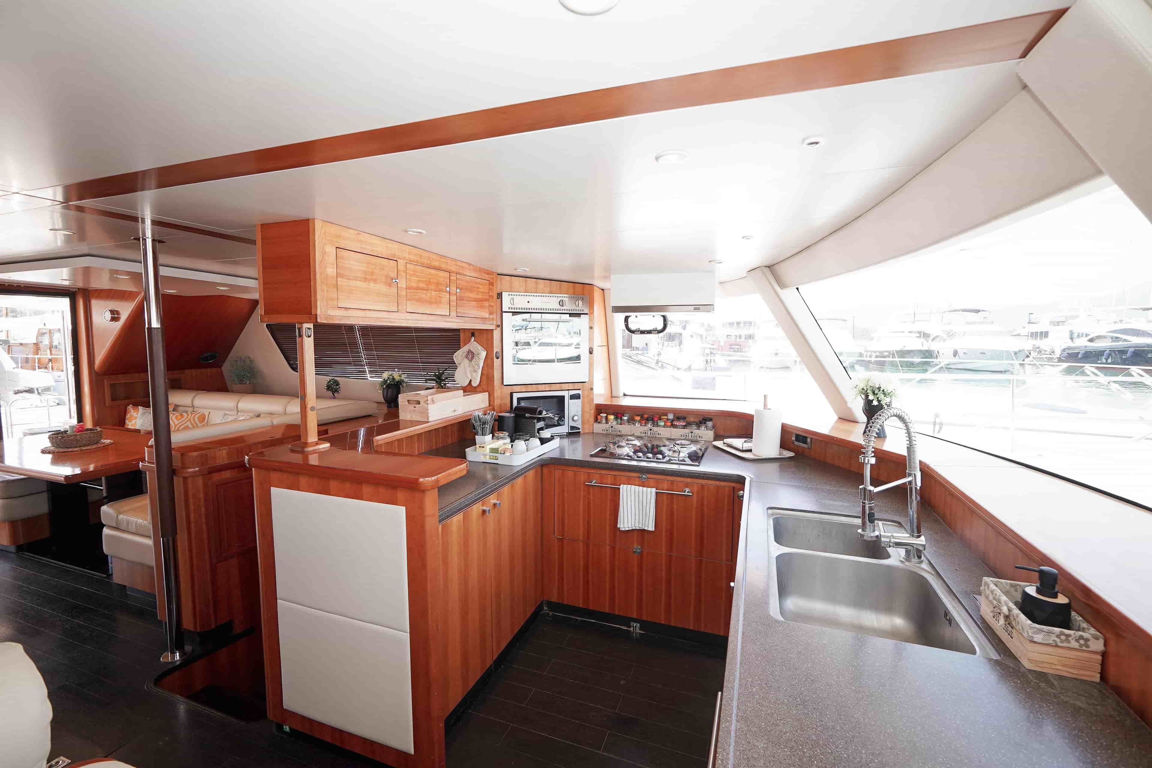 2010 Fountaine Pajot Queensland 55 - View 26