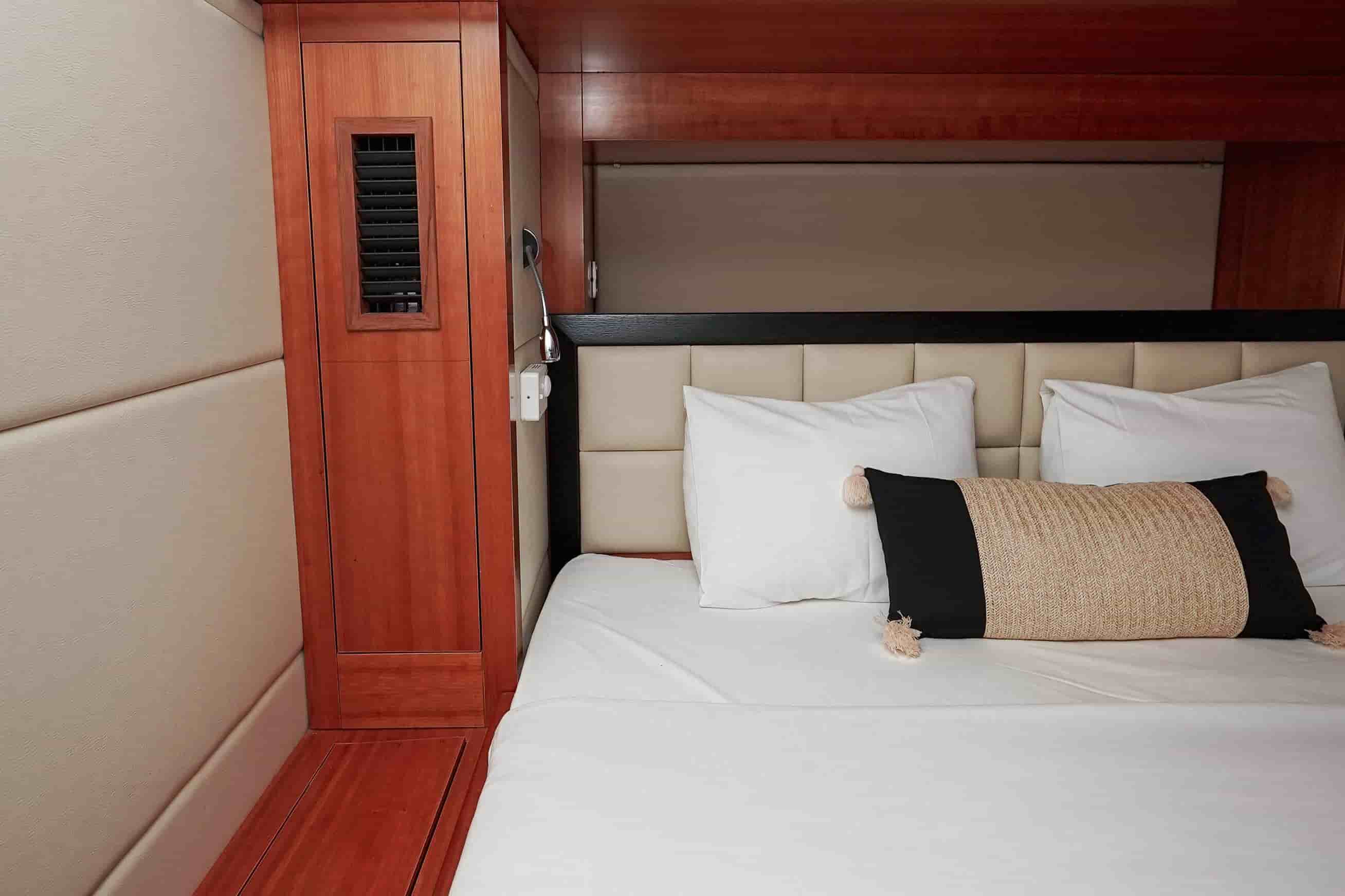2010 Fountaine Pajot Queensland 55 - View 33