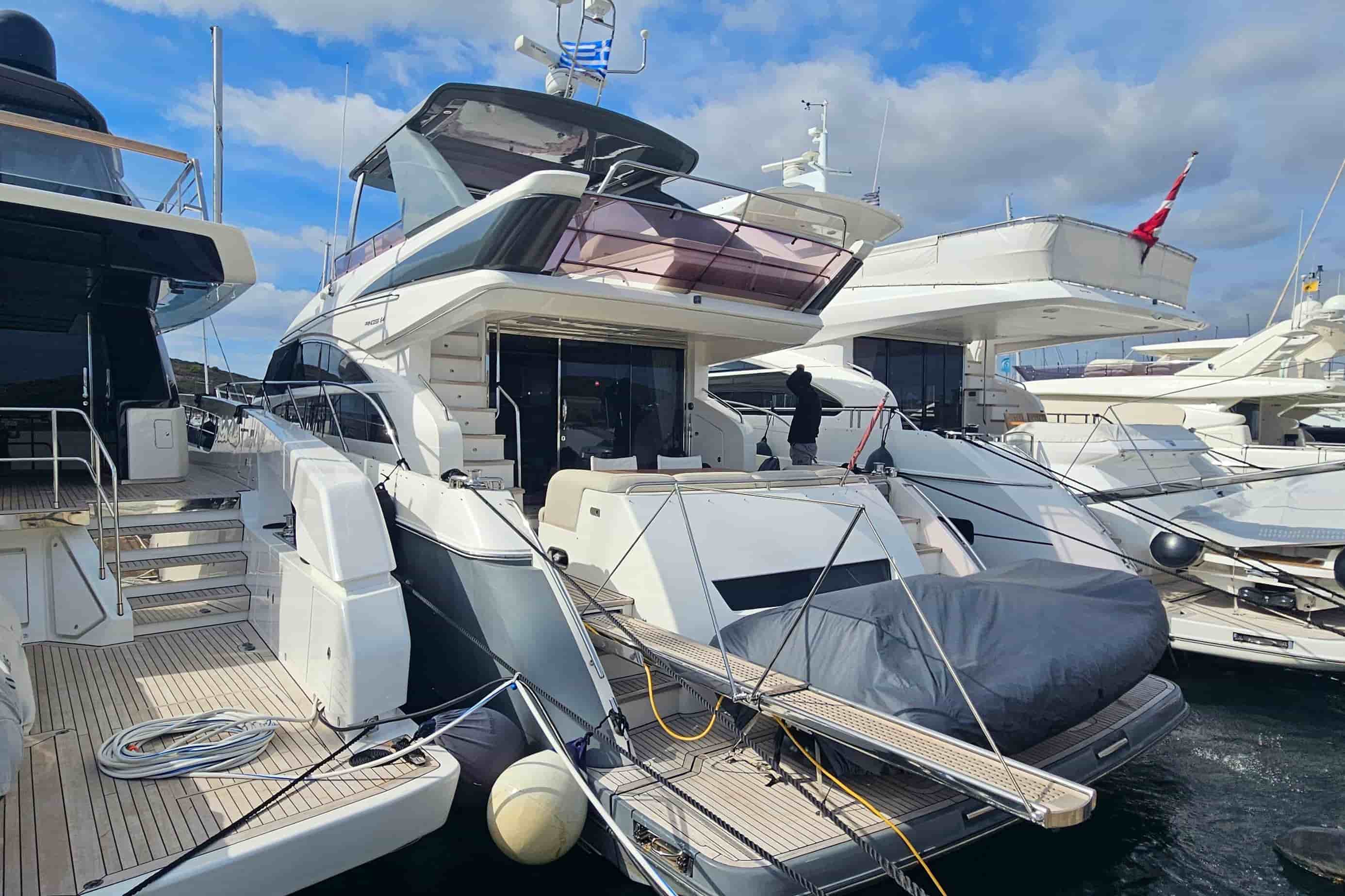 2014 Princess 64 - View 13