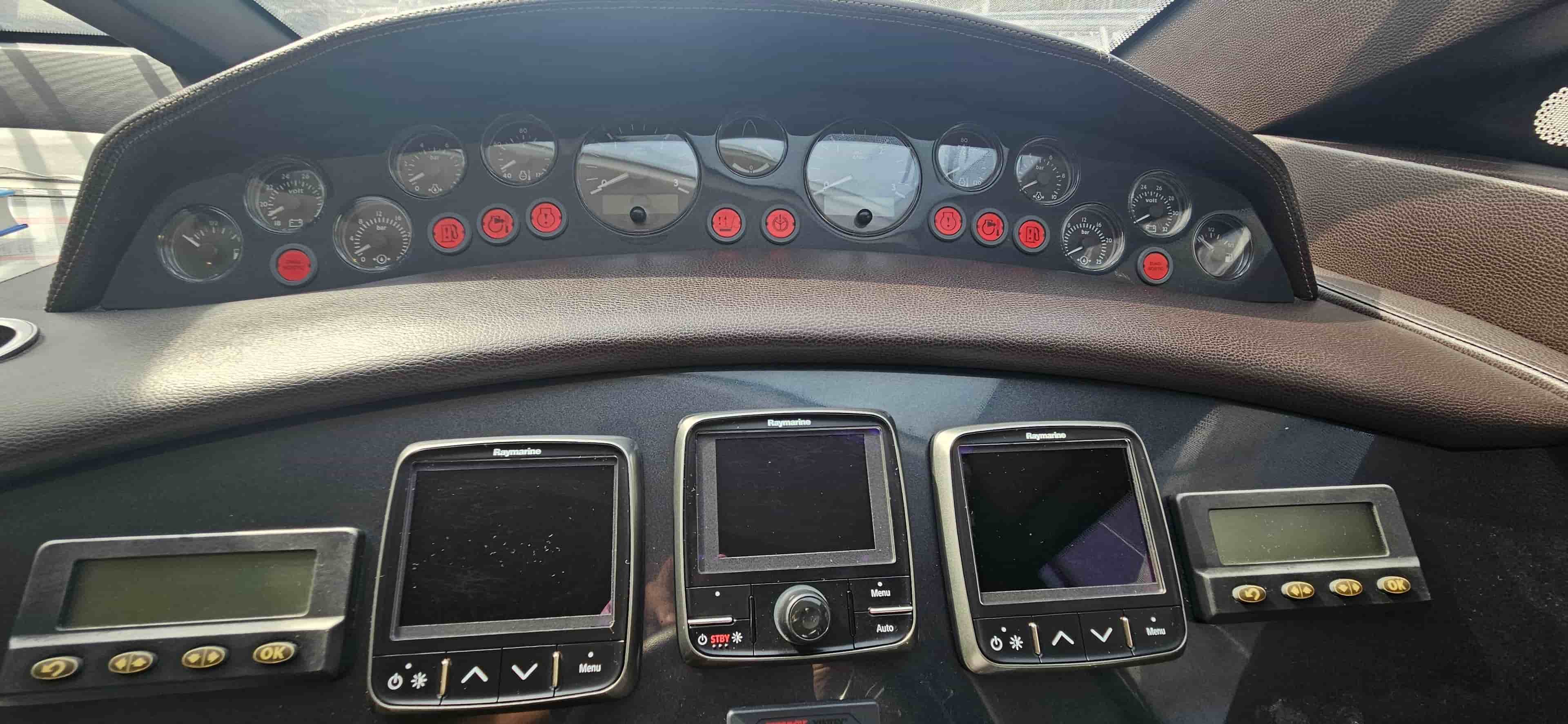 2014 Princess 64 - View 14