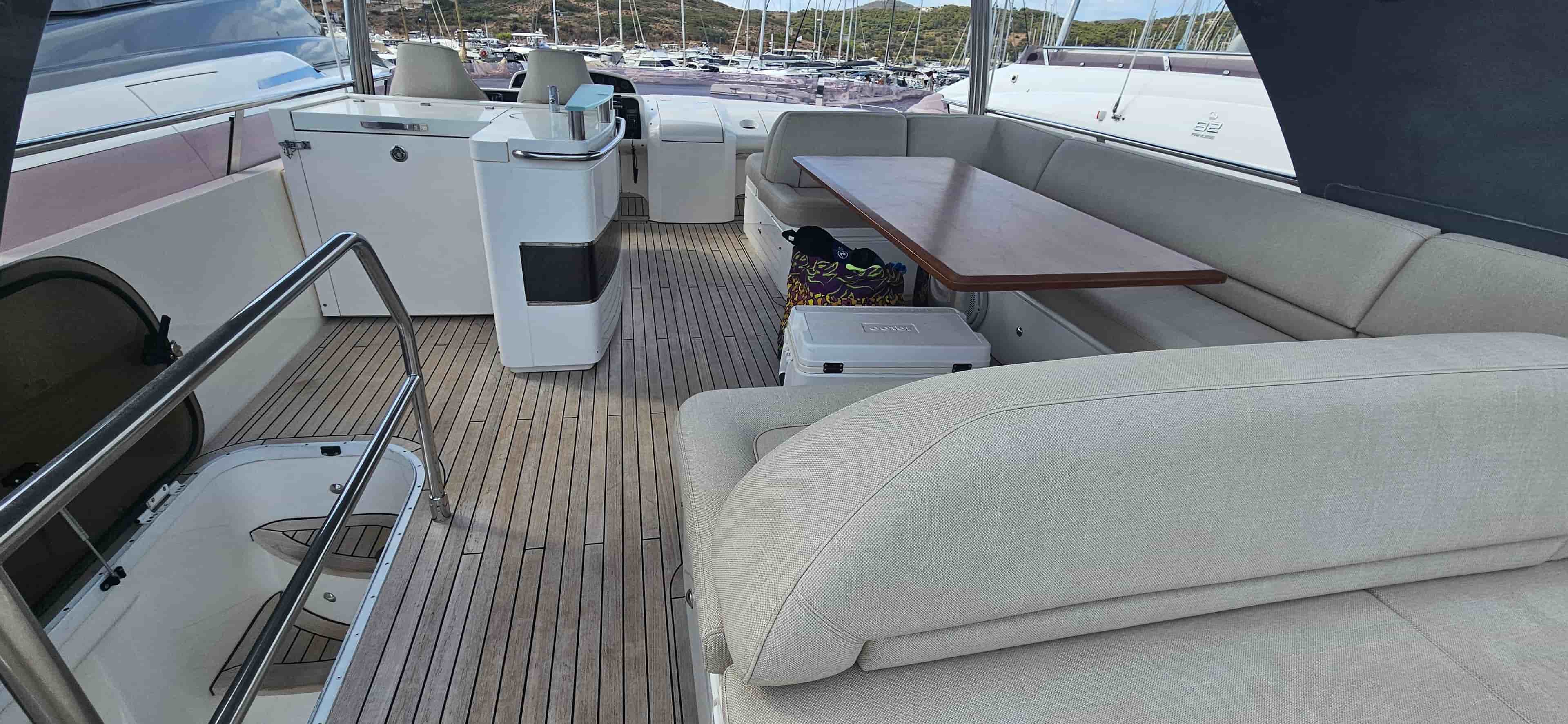 2014 Princess 64 - View 19