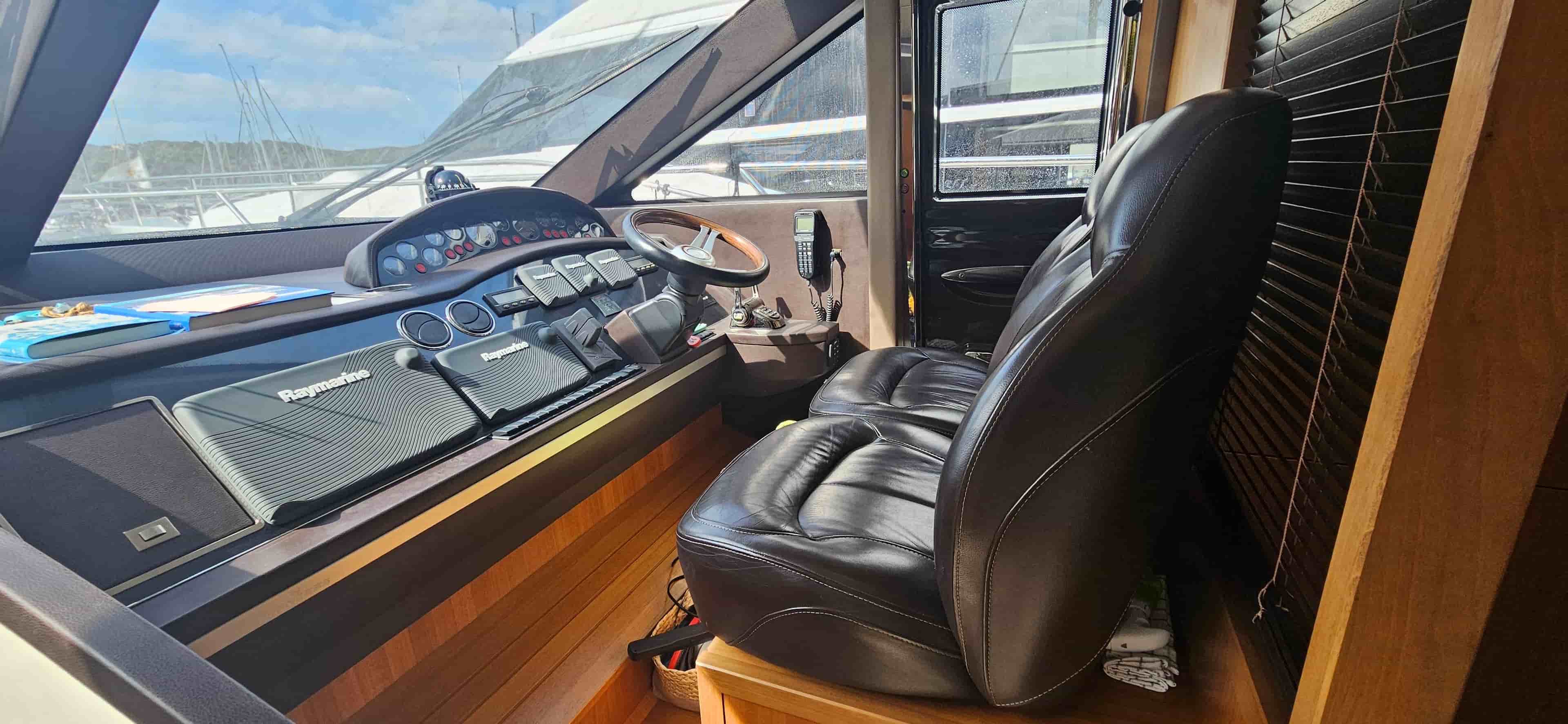 2014 Princess 64 - View 3