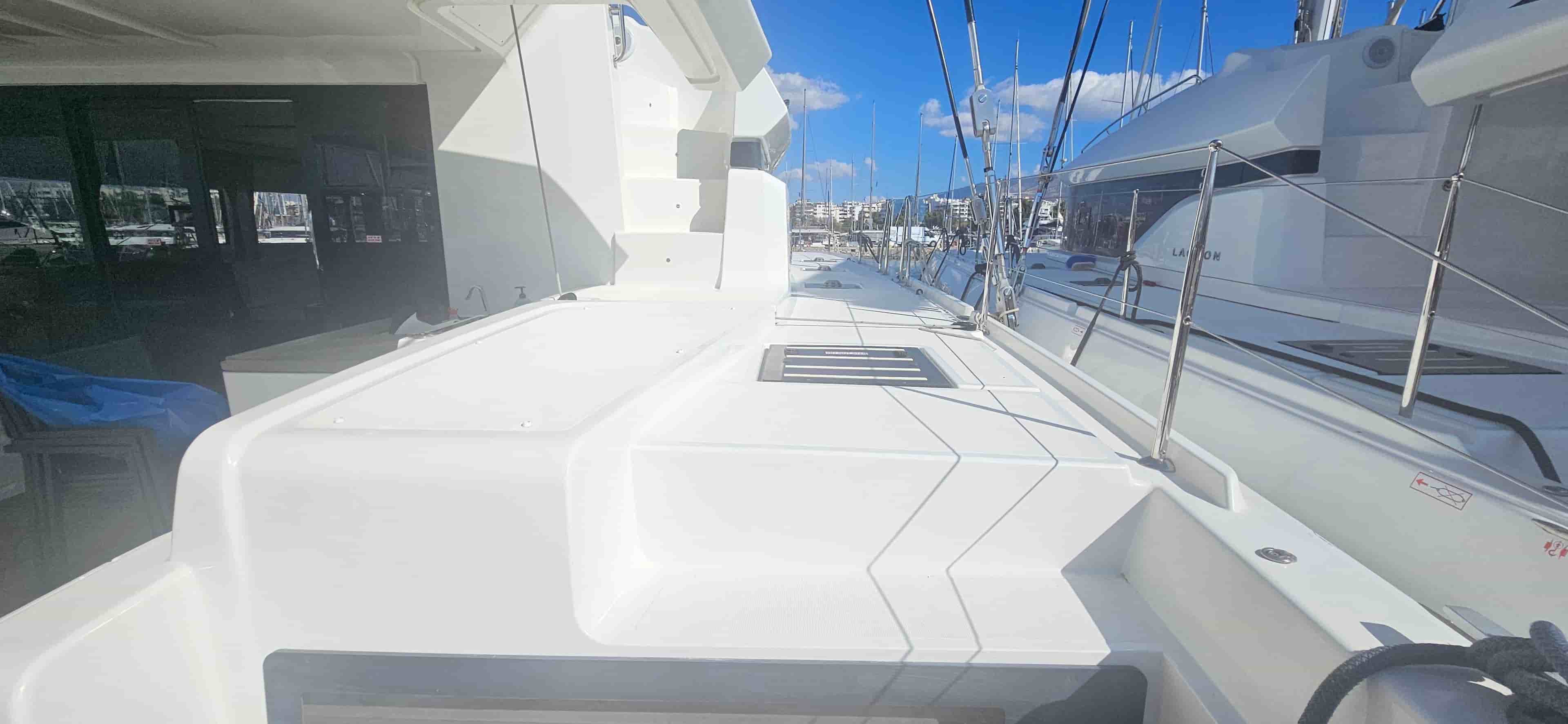 2022 Lagoon 50 - View 11