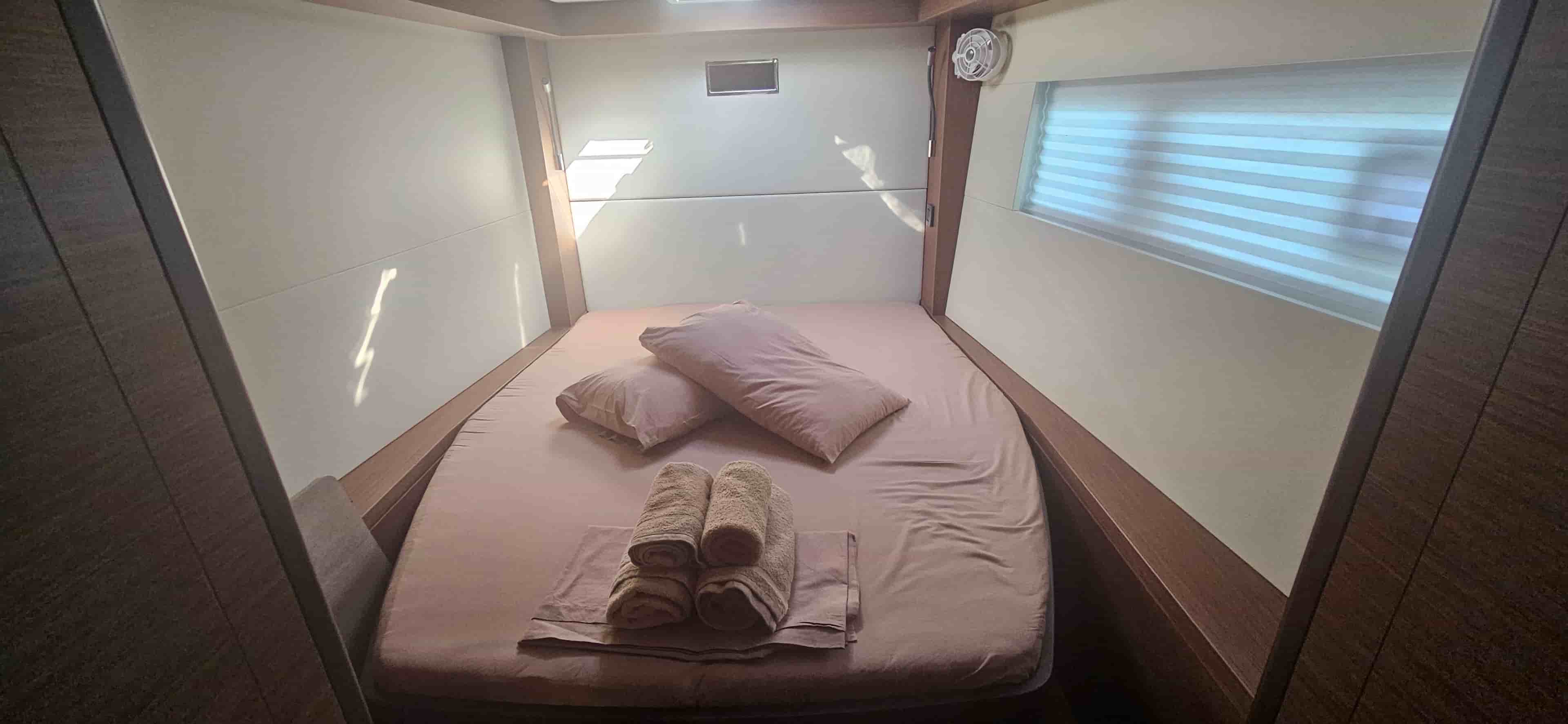 2022 Lagoon 50 - View 25