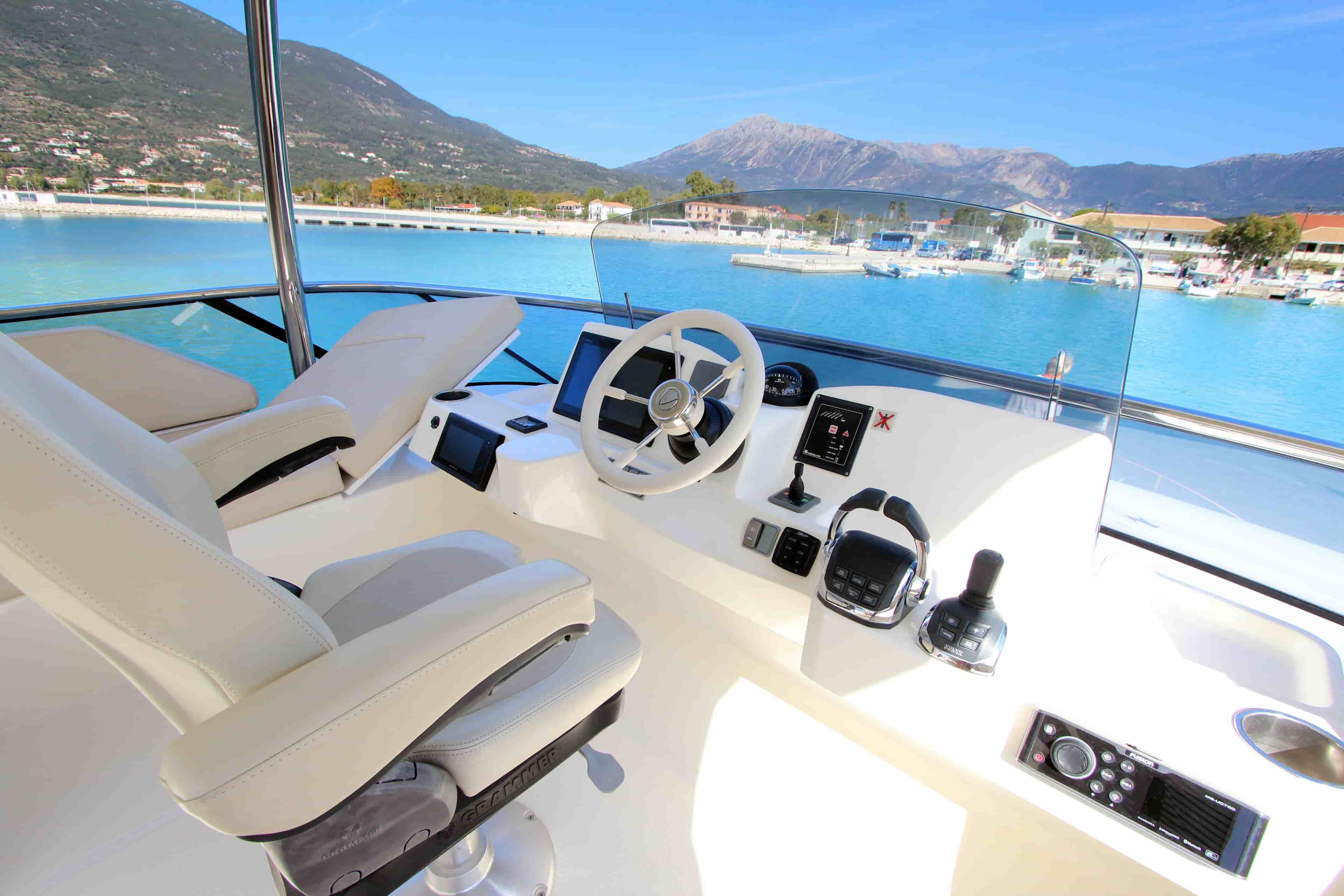 2017 Absolute 58 Navetta - View 13