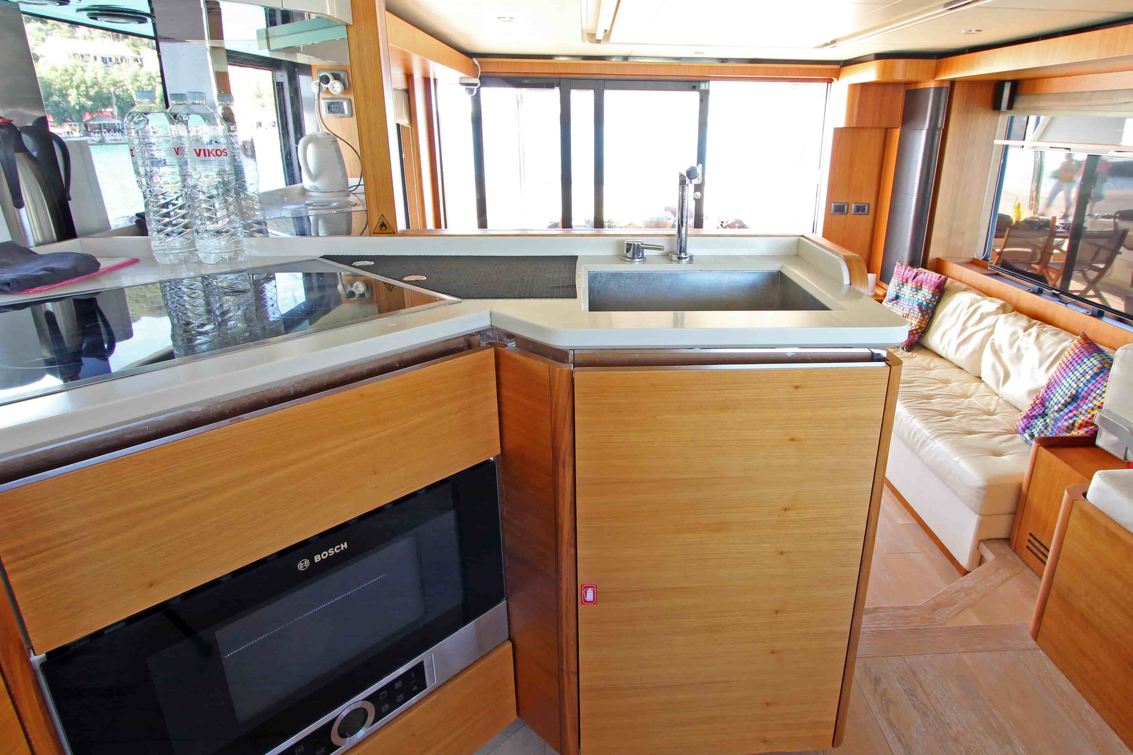 2017 Absolute 58 Navetta - View 19