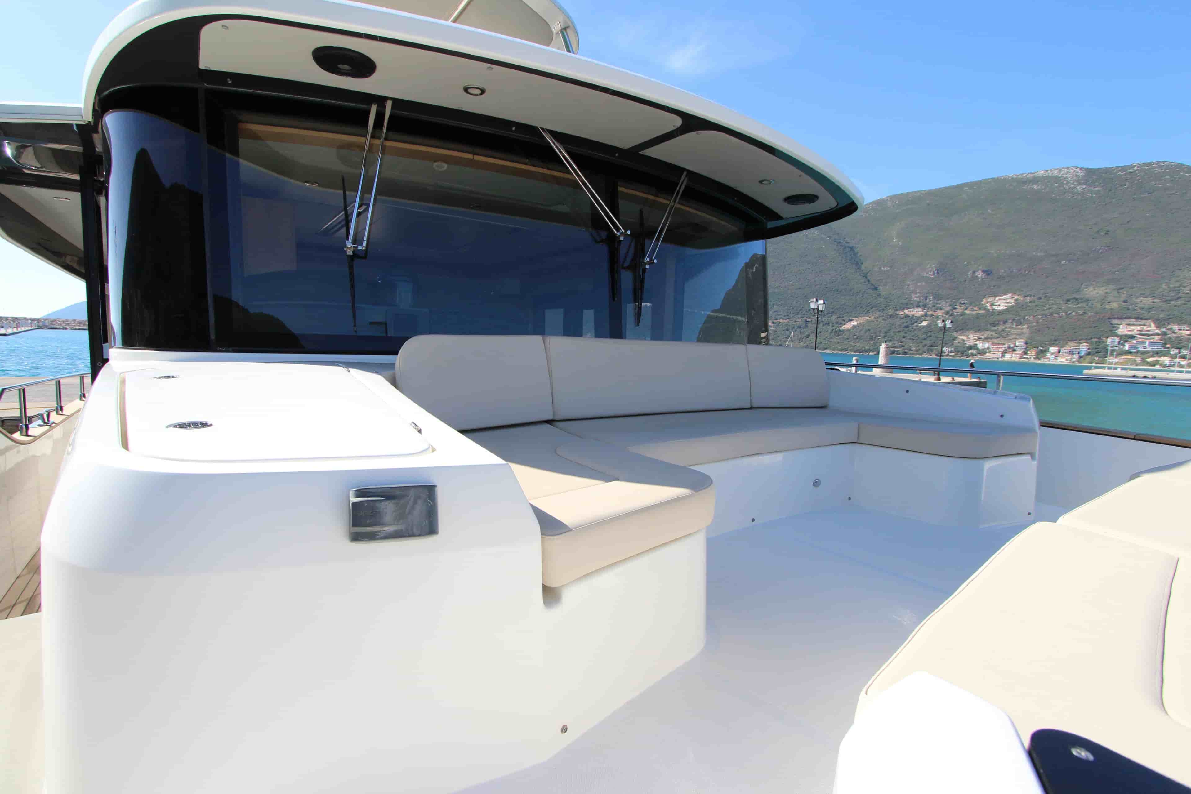 2017 Absolute 58 Navetta - View 9