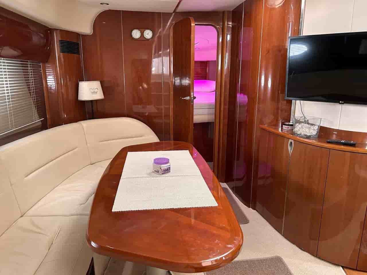 2004 Princess V46 - View 9