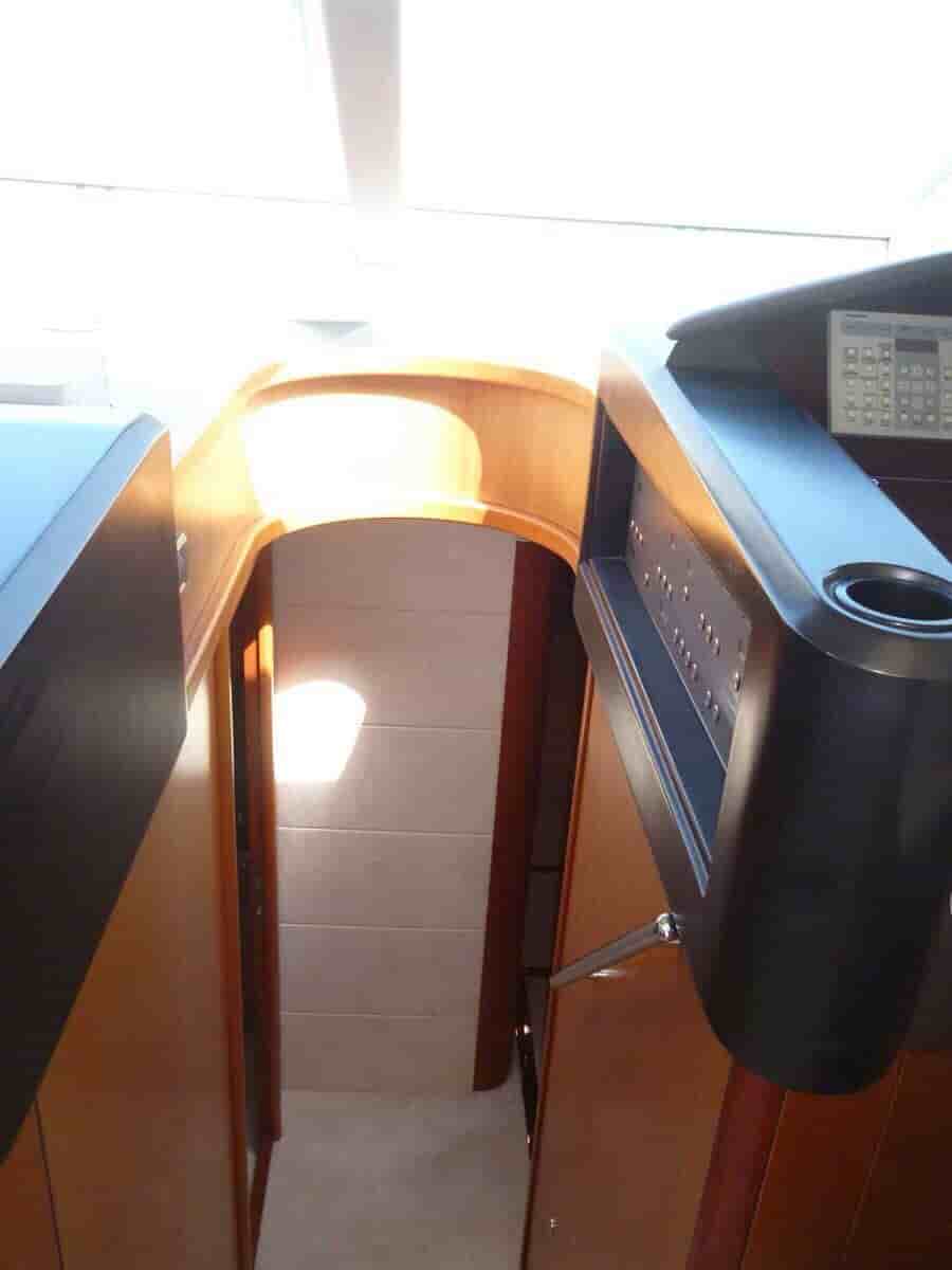 2007 Sunseeker Predator 82 - View 7