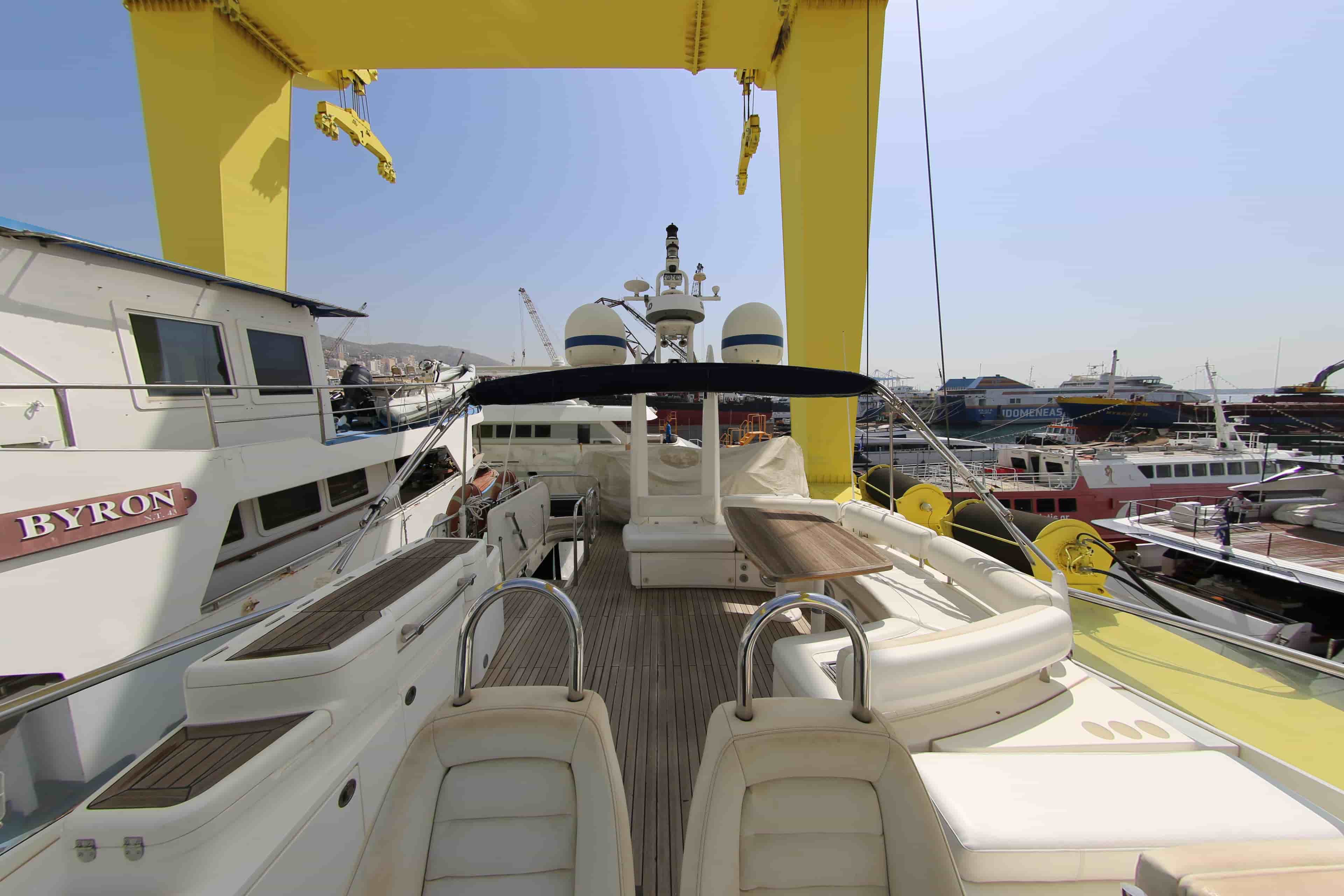 2008 Fairline Squadron 68 - View 13