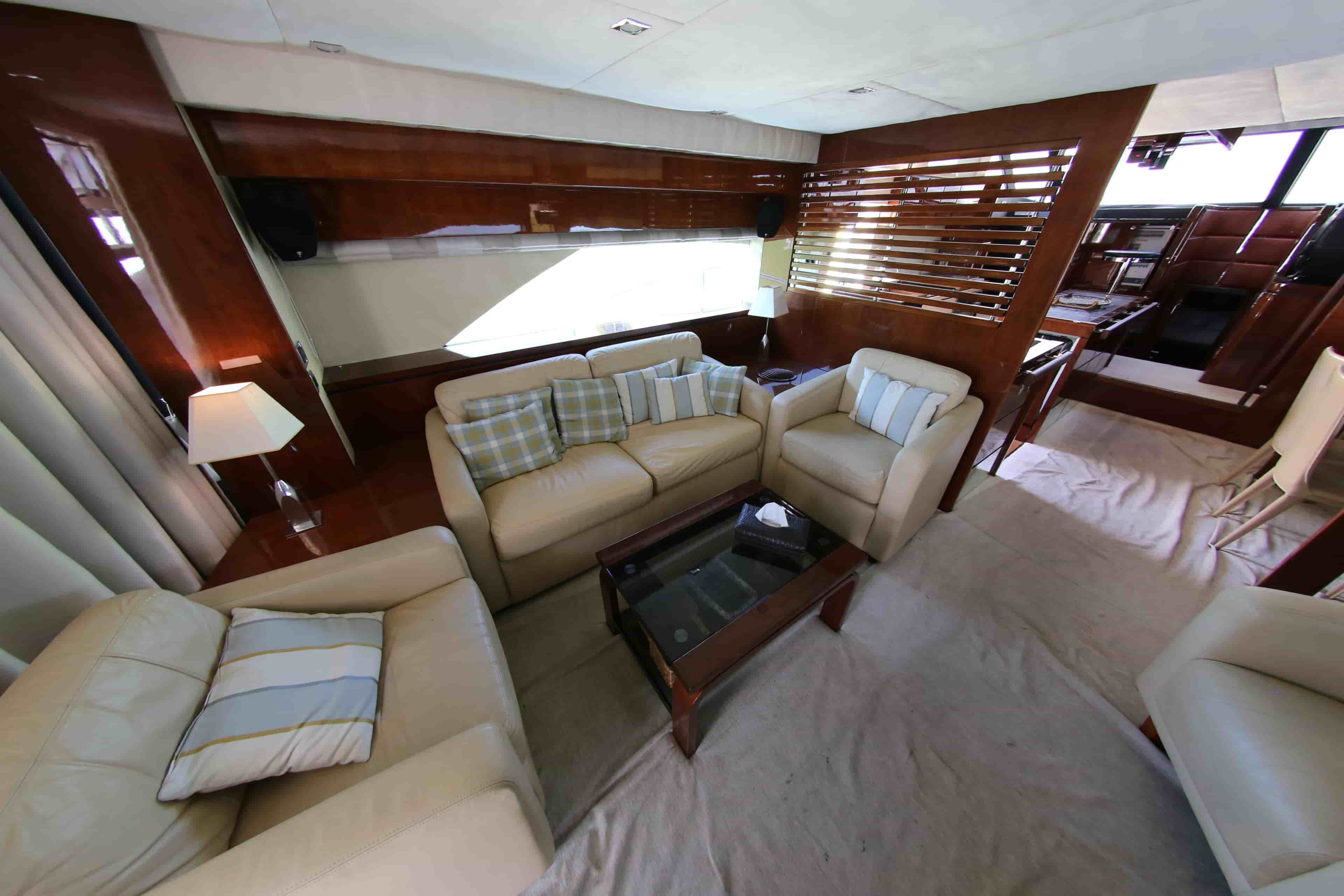 2008 Fairline Squadron 68 - View 15
