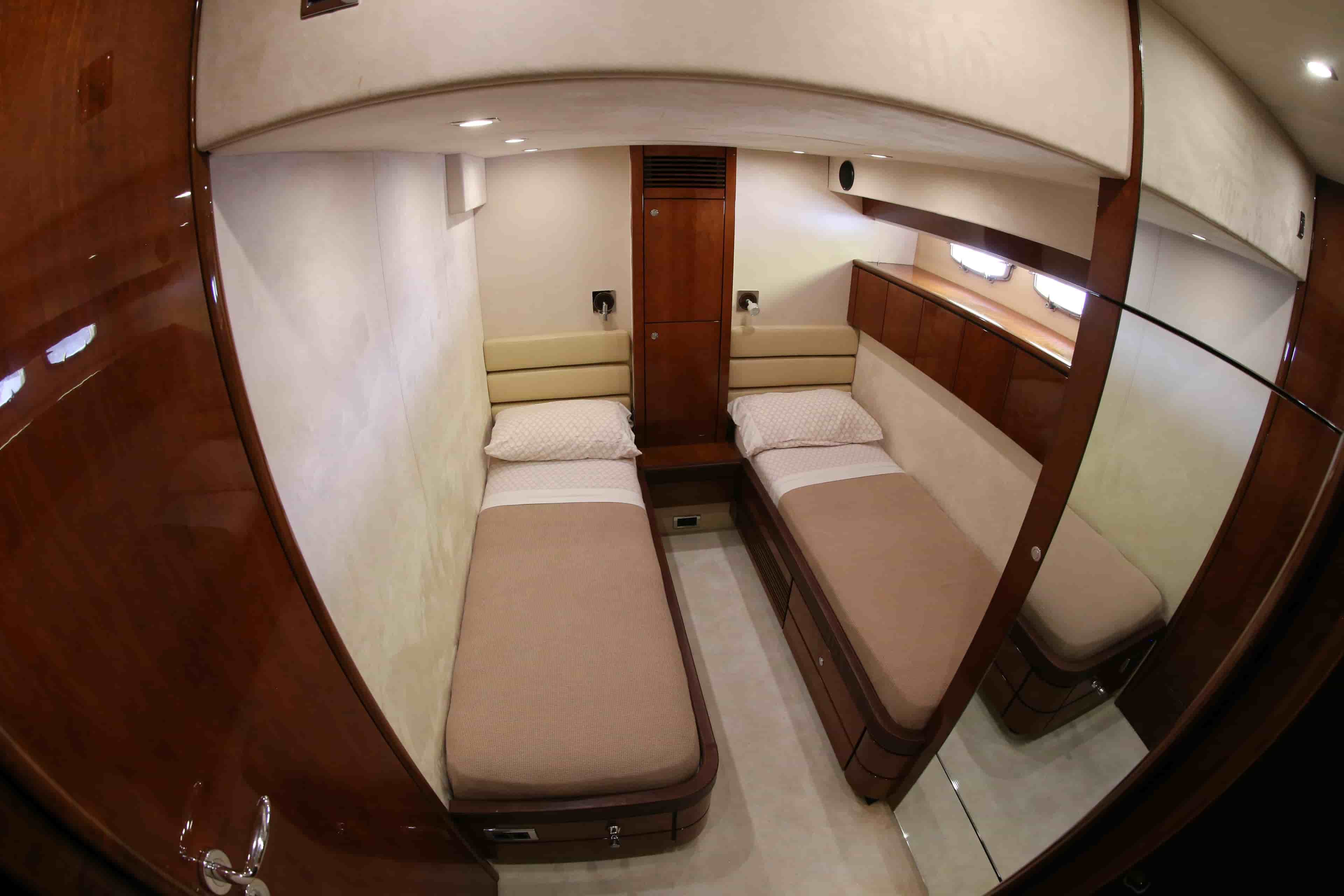 2008 Fairline Squadron 68 - View 23