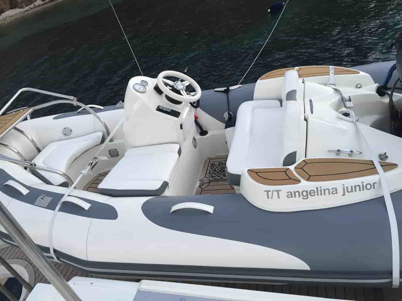 2008 Fairline Squadron 68 - View 27