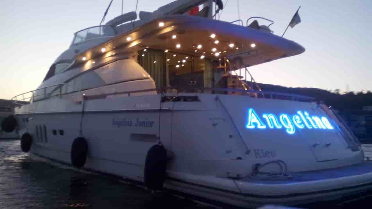 2008 Fairline Squadron 68 - View 4