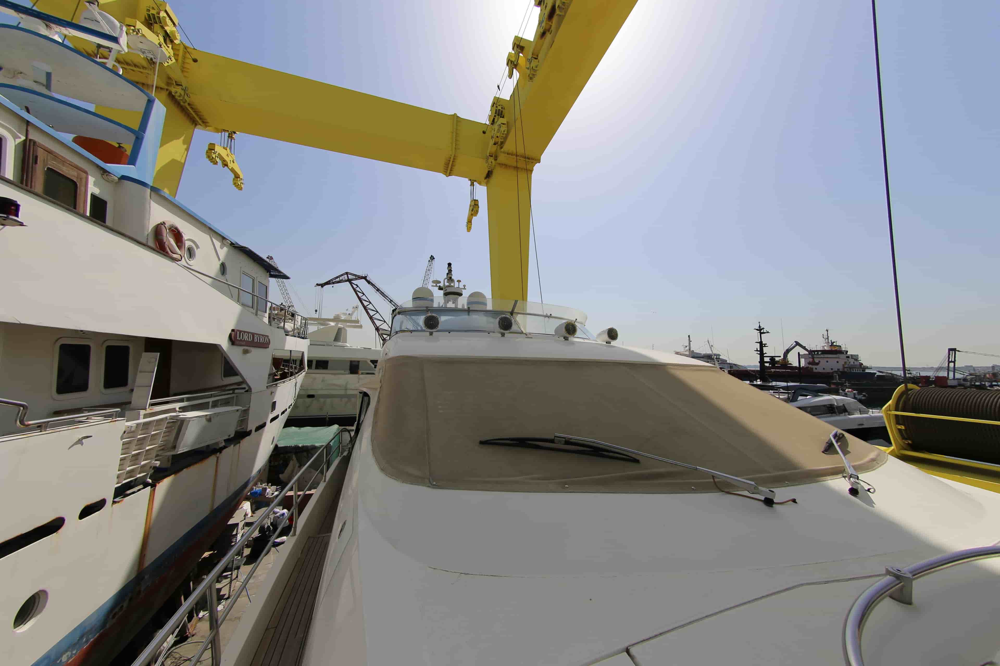 2008 Fairline Squadron 68 - View 9