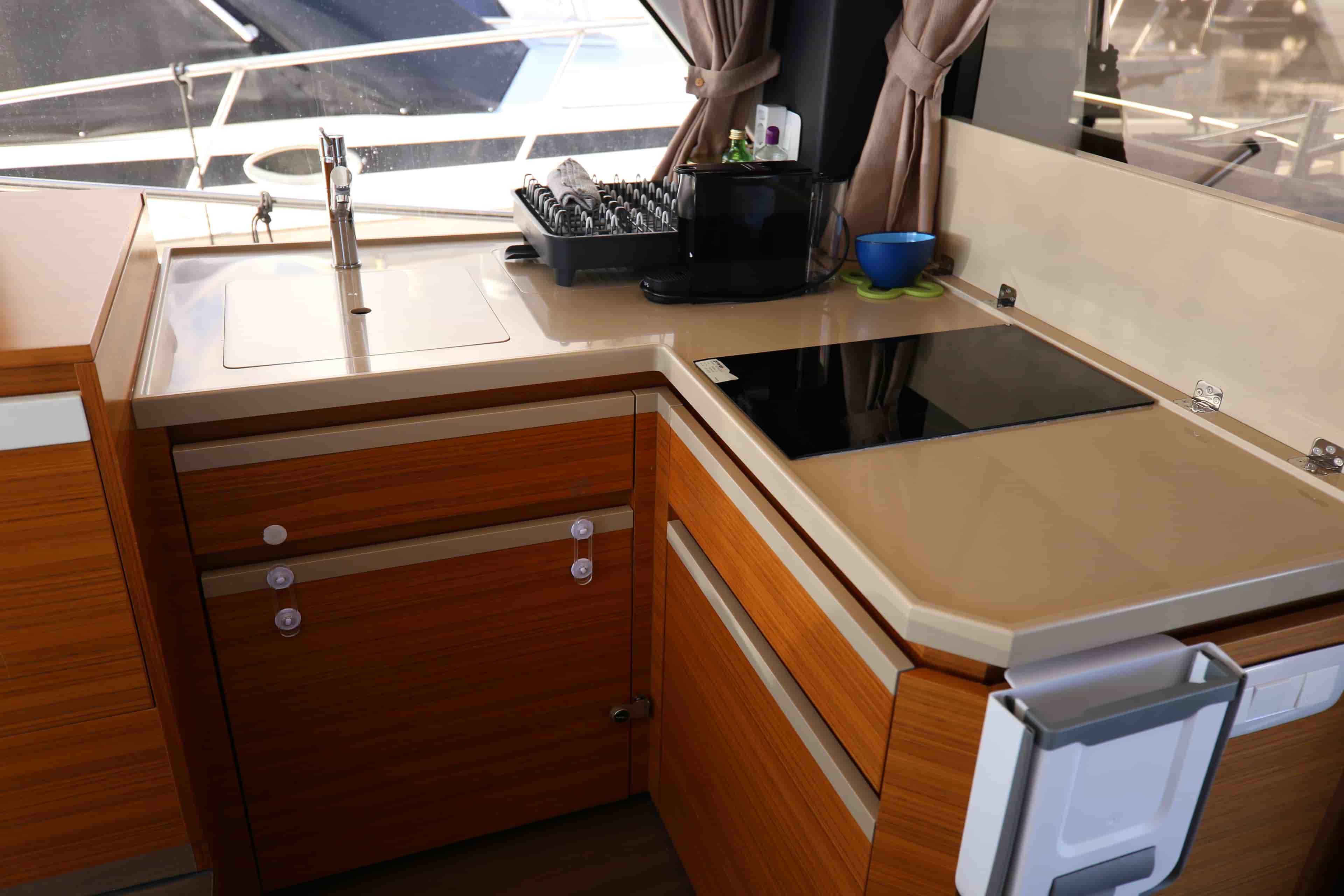 2022 Greenline 45 Coupe - View 15