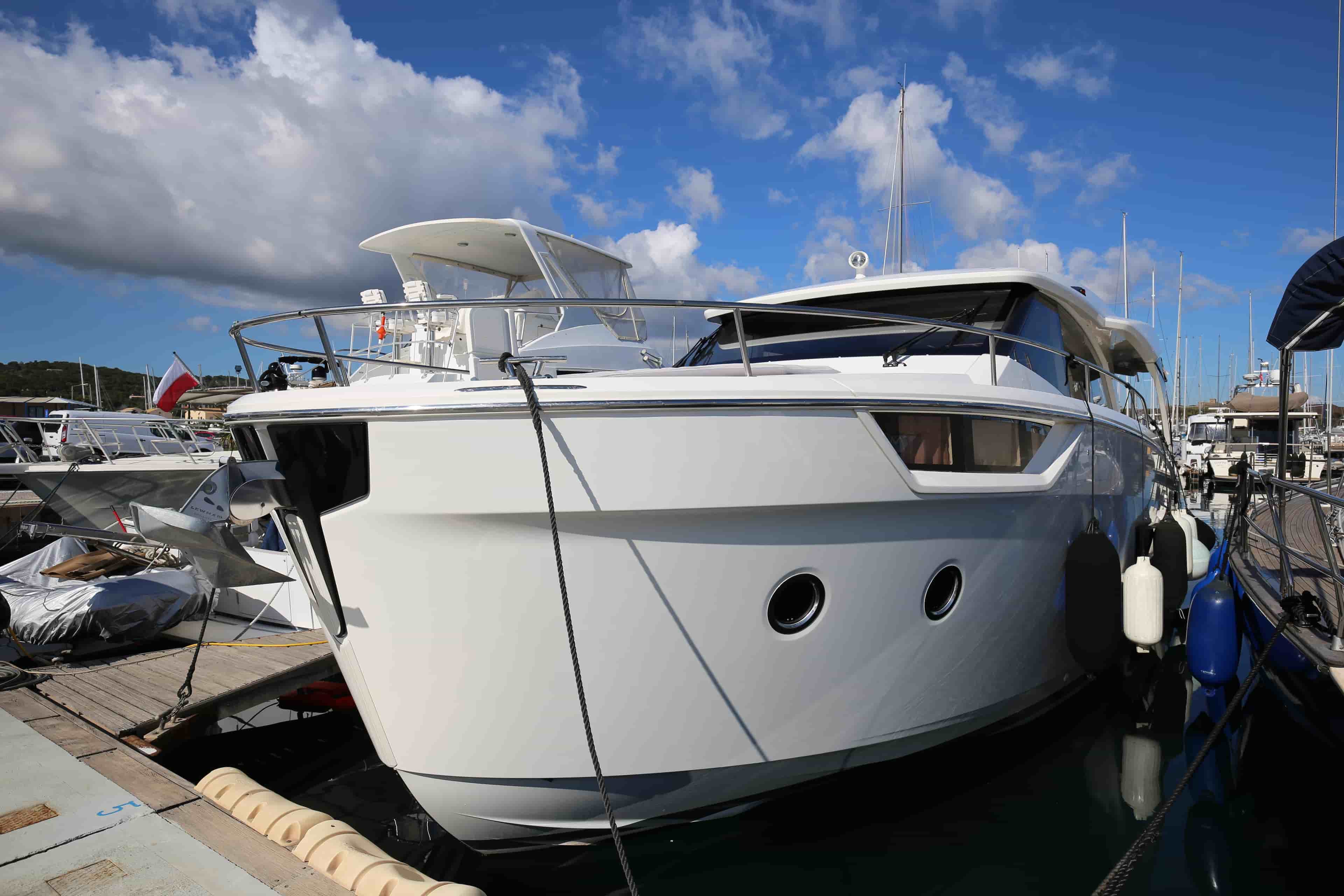 2022 Greenline 45 Coupe - View 3