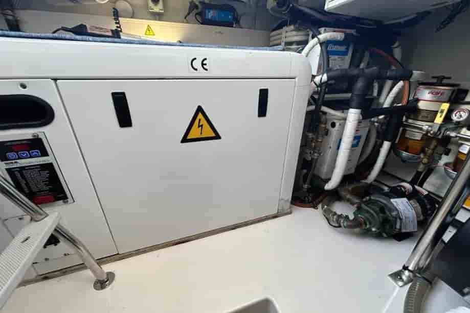 2009 Azimut 47 - View 19