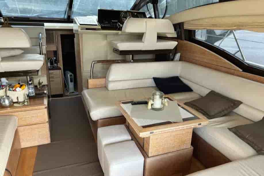 2009 Azimut 47 - View 8