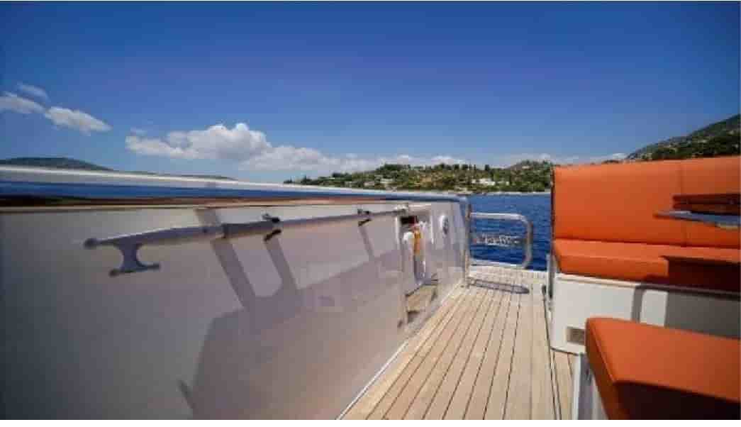 2015 Fjord 40 Cruiser - View 11