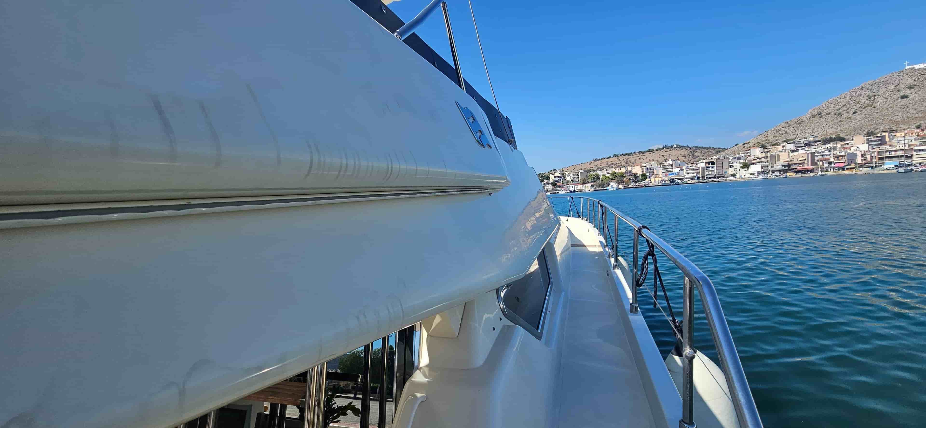 1998 Ferretti Yachts 620 - View 13