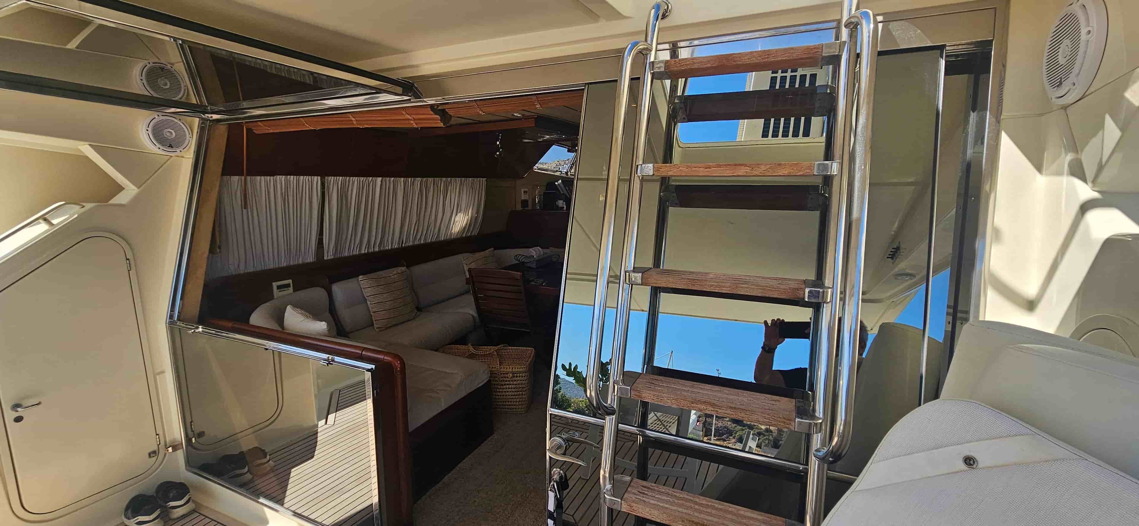 1998 Ferretti Yachts 620 - View 17