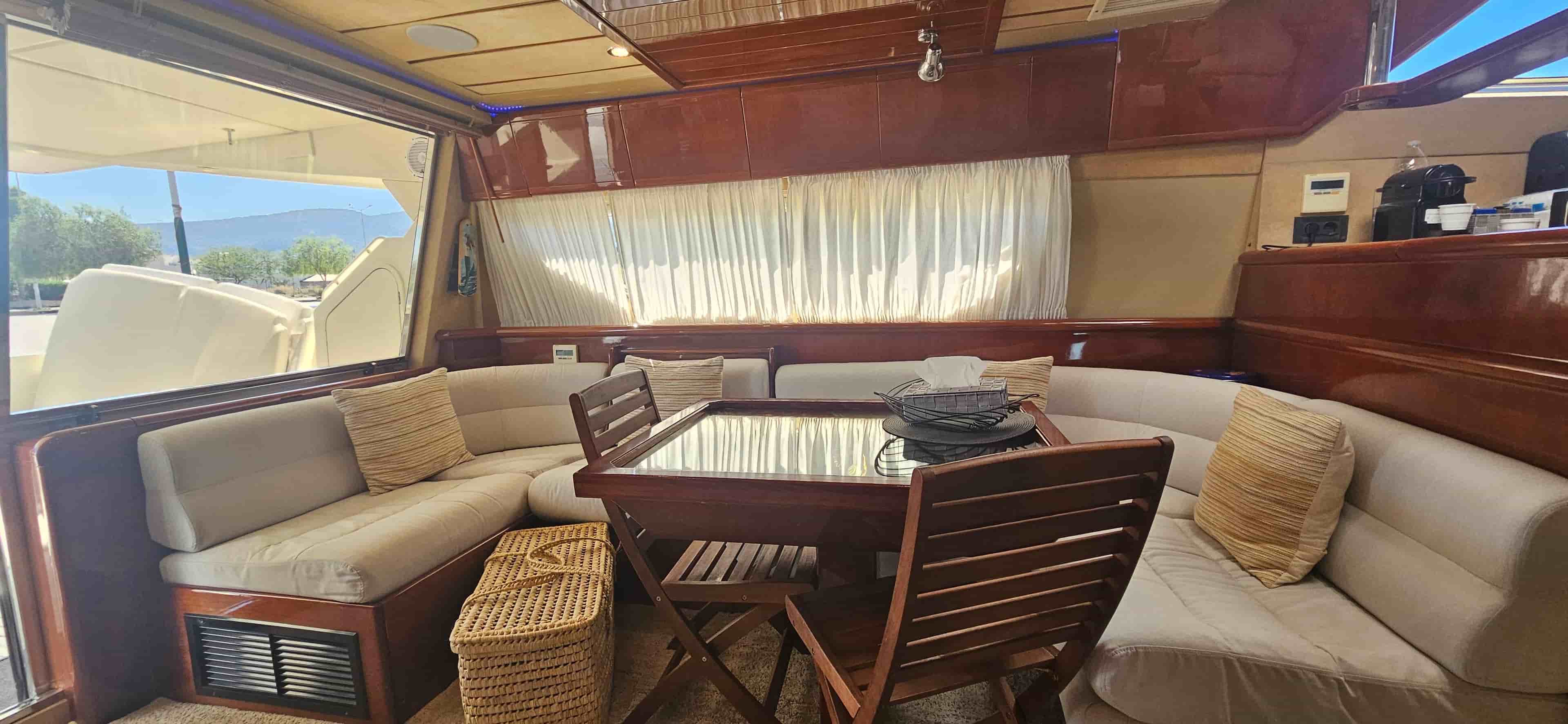 1998 Ferretti Yachts 620 - View 26