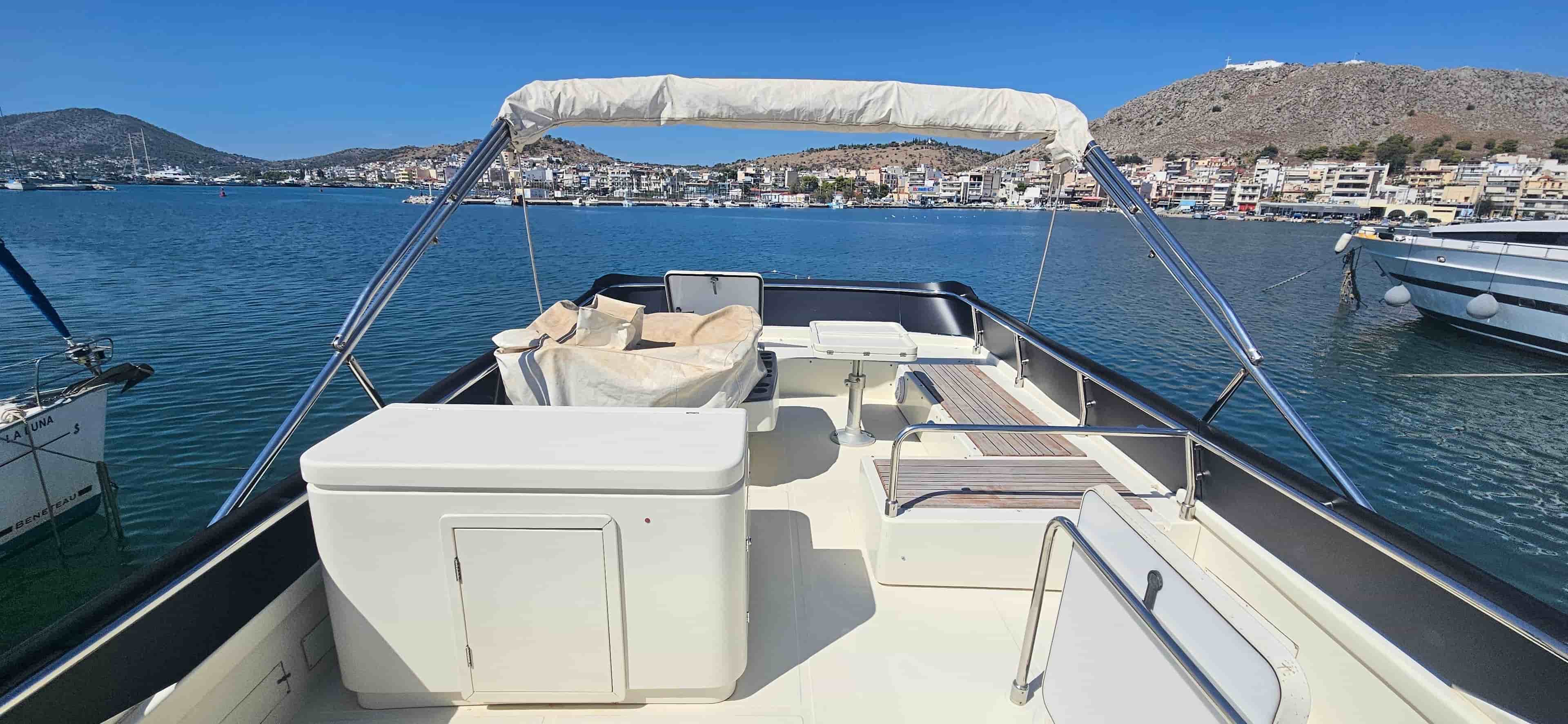 1998 Ferretti Yachts 620 - View 3
