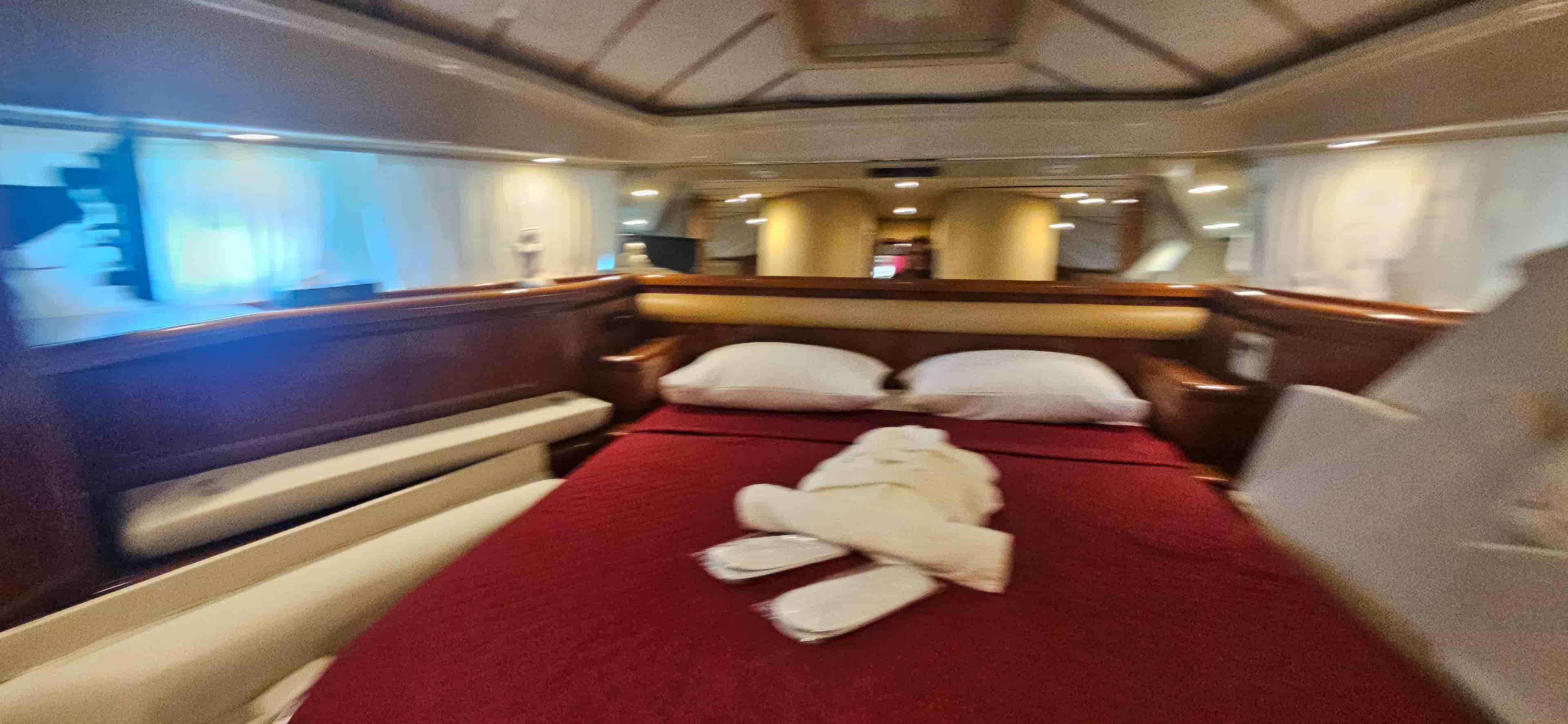 1998 Ferretti Yachts 620 - View 38