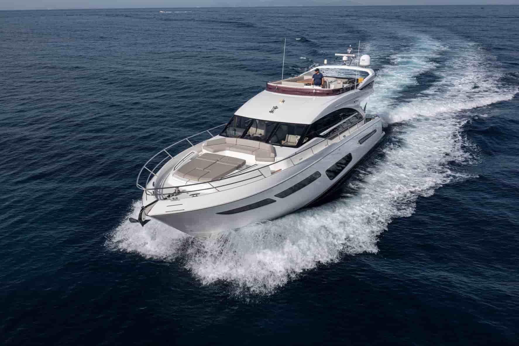 2020 Princess F70 - View 17