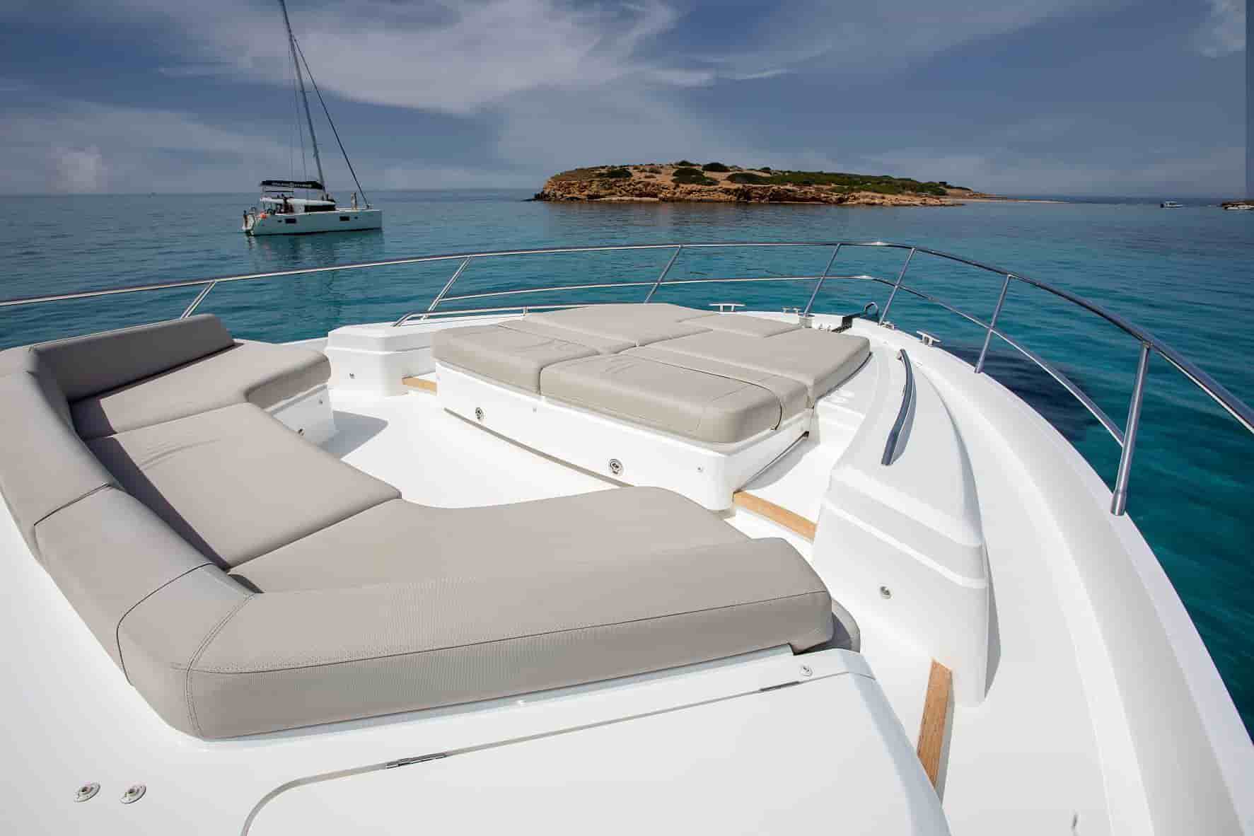 2020 Princess F70 - View 27