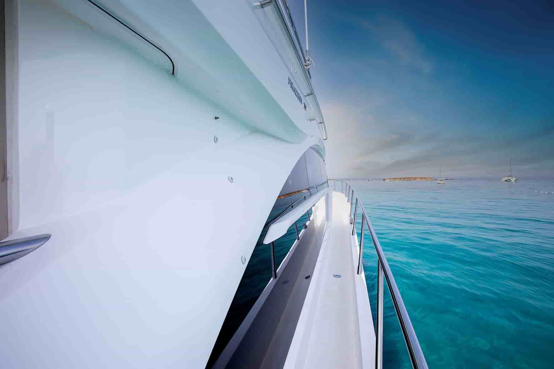 2020 Princess F70 - View 28