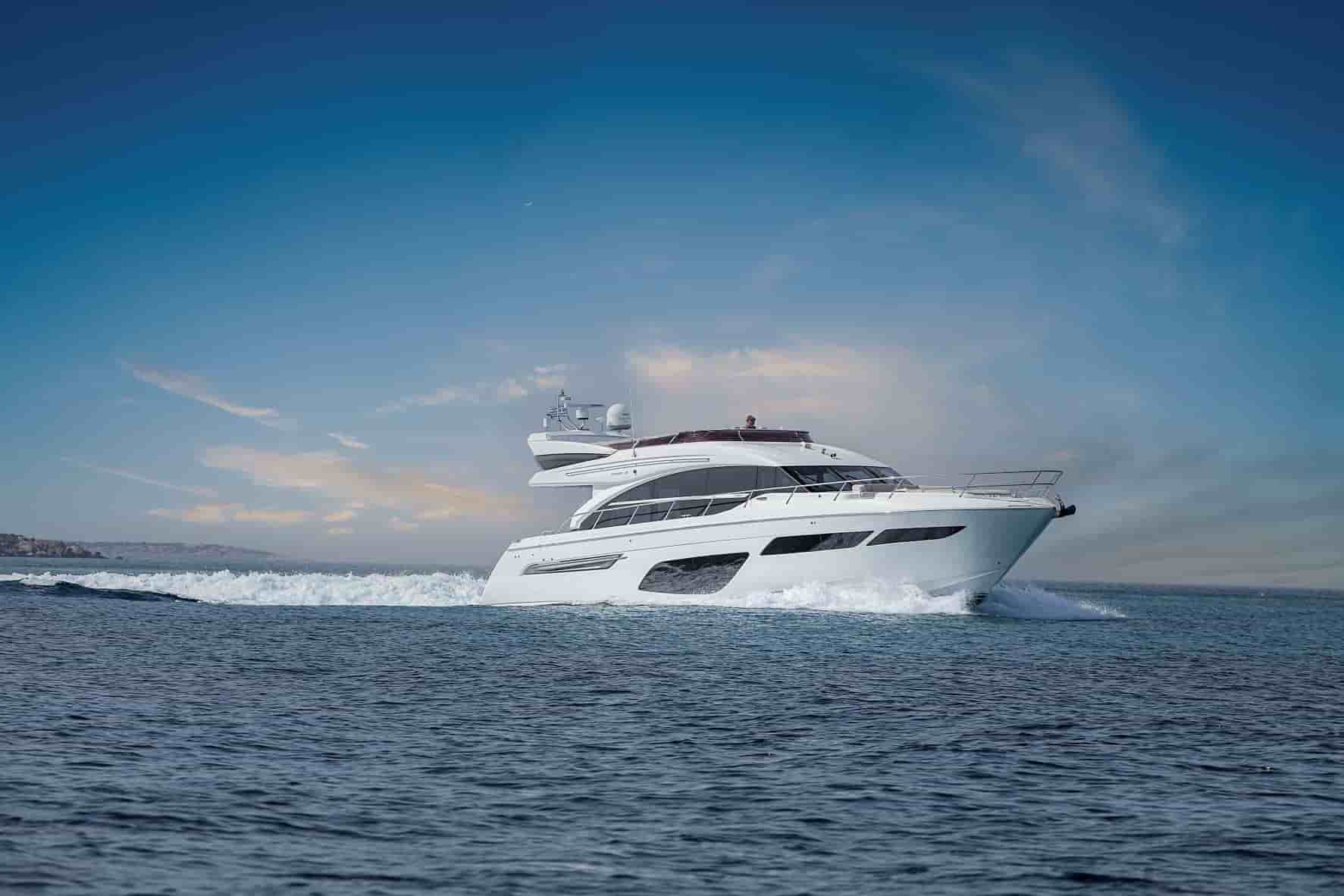 2020 Princess F70 - View 7