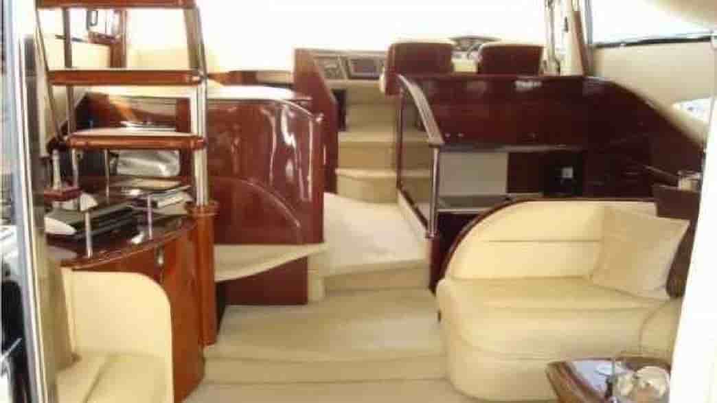 2004 Princess 65 - View 11