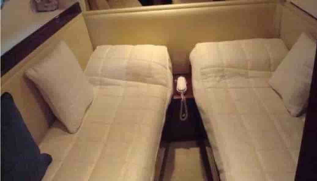 2004 Princess 65 - View 22