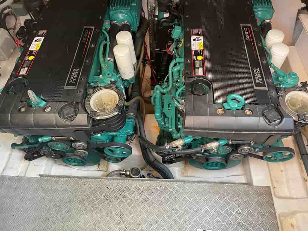 2006 Princess V42 - View 28