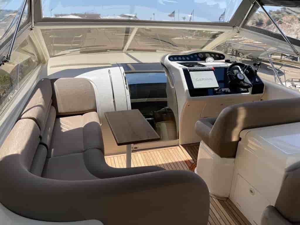 2006 Princess V42 - View 3